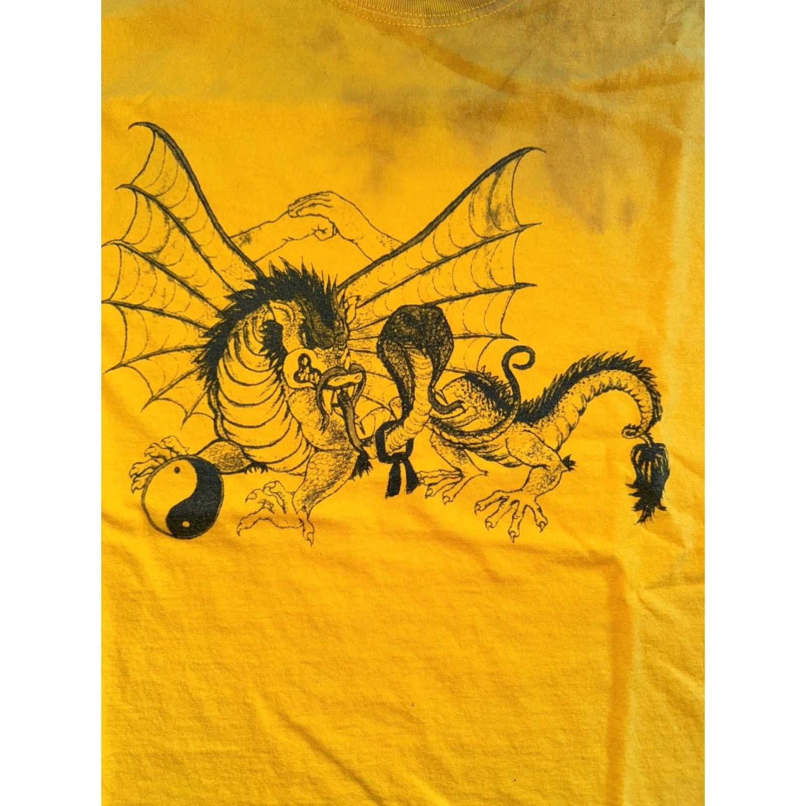 Fruit Of The Loom VINTAGE Karate Dragon T-Shirt Yellow M Mens Lightweight Fruit of the Loom 19x27 Regular Medium Size US M / EU 48-50 / 2 - 2 Thumbnail