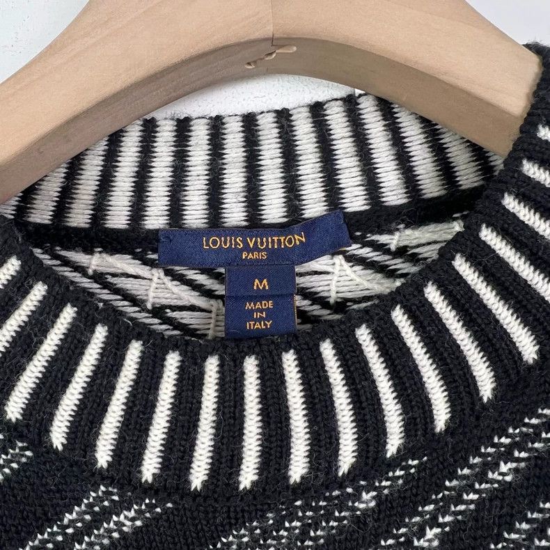 Louis Vuitton Louis Vuitton Geometric pullover sweater Size US M / EU 48-50 / 2 - 3 Thumbnail
