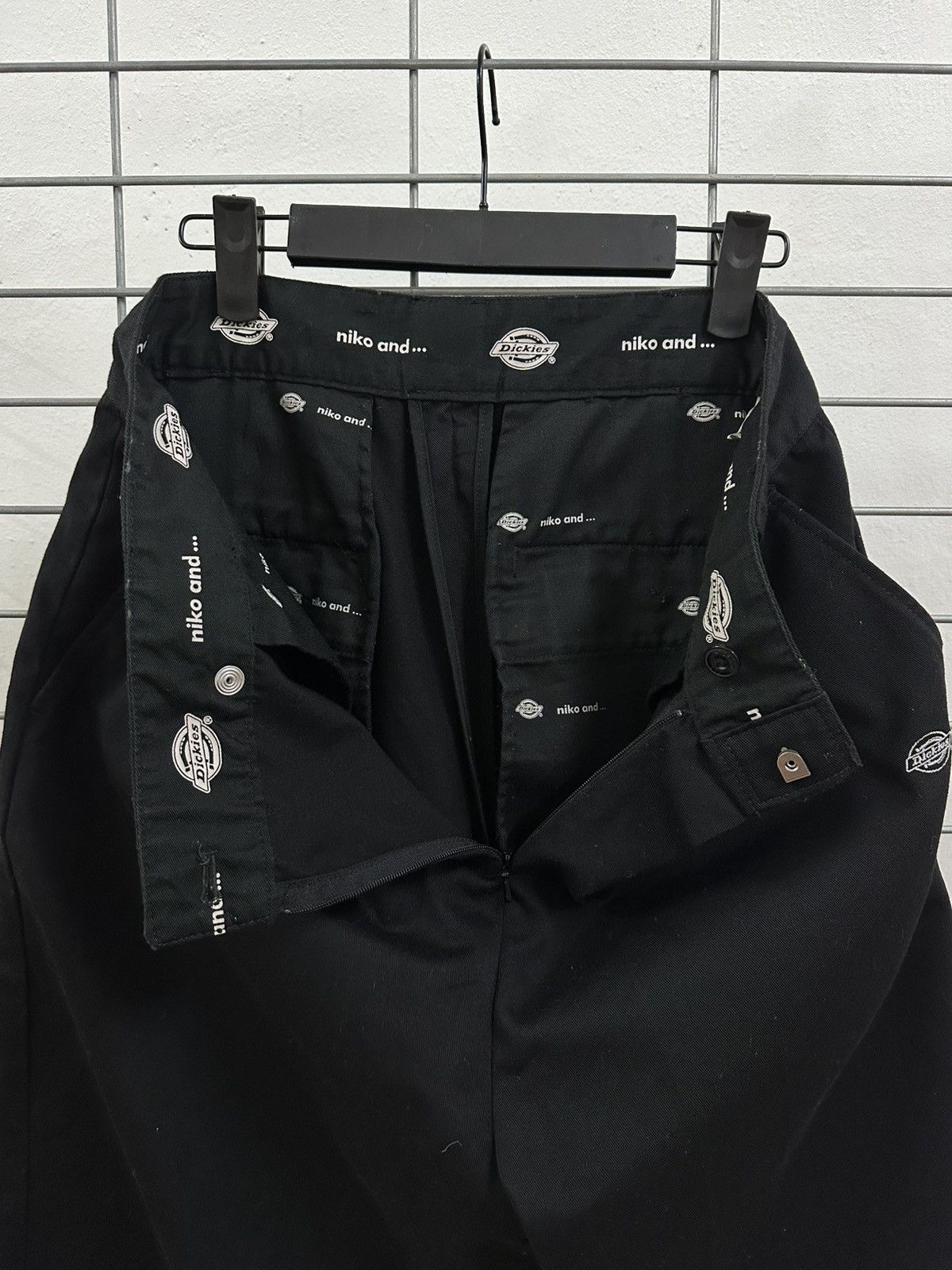 Dickies × Japanese Brand × Yohji Yamamoto Dickies Pleated Wide Leg Yohji Yamamoto Hakama Balloon Pants Size US 28 / EU 44 - 8 Thumbnail
