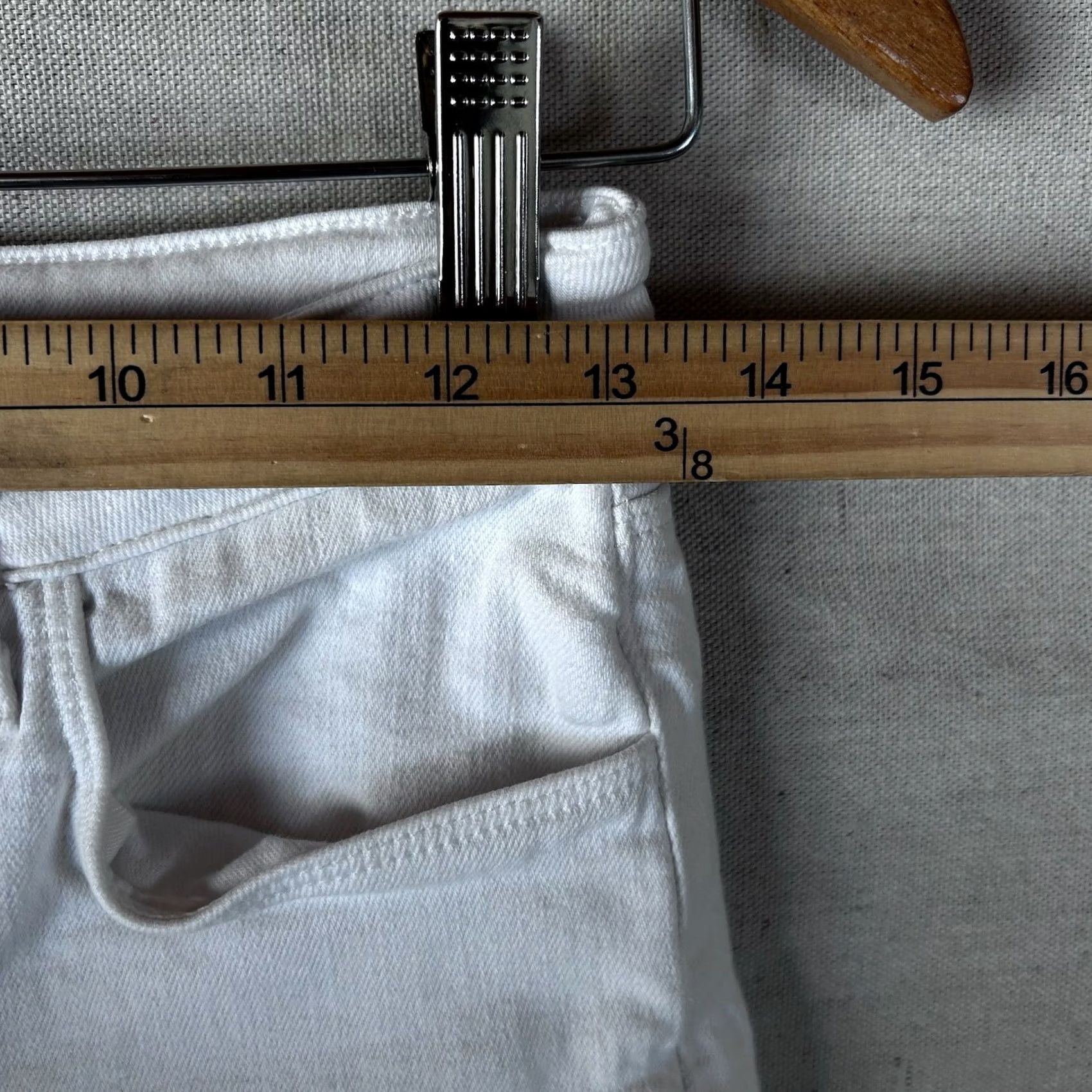 L'AGENCE L'AGENCE Kendra High Rise Cropped Flare Jeans White Size 26 Cropped Flare Denim Women's Jeans 5-Pocket Raw Hem Wear Stretch Cotton Blend Zinc? Size 26" / US 2 / IT 38 - 5 Thumbnail
