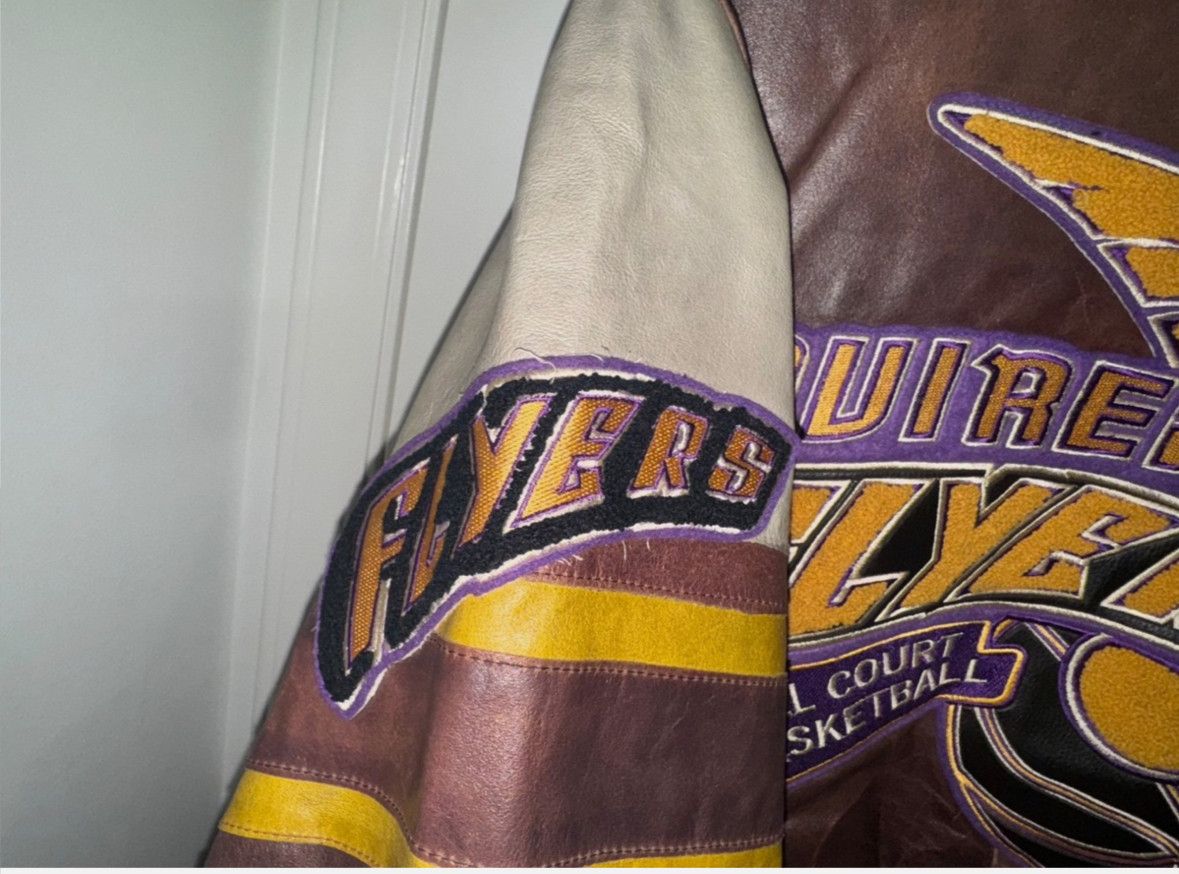 Avirex 90’s AVIREX PURPLE /BEIGE /GOLD FLYERS VARSITY JACKET SZ M Size US M / EU 48-50 / 2 - 3 Thumbnail