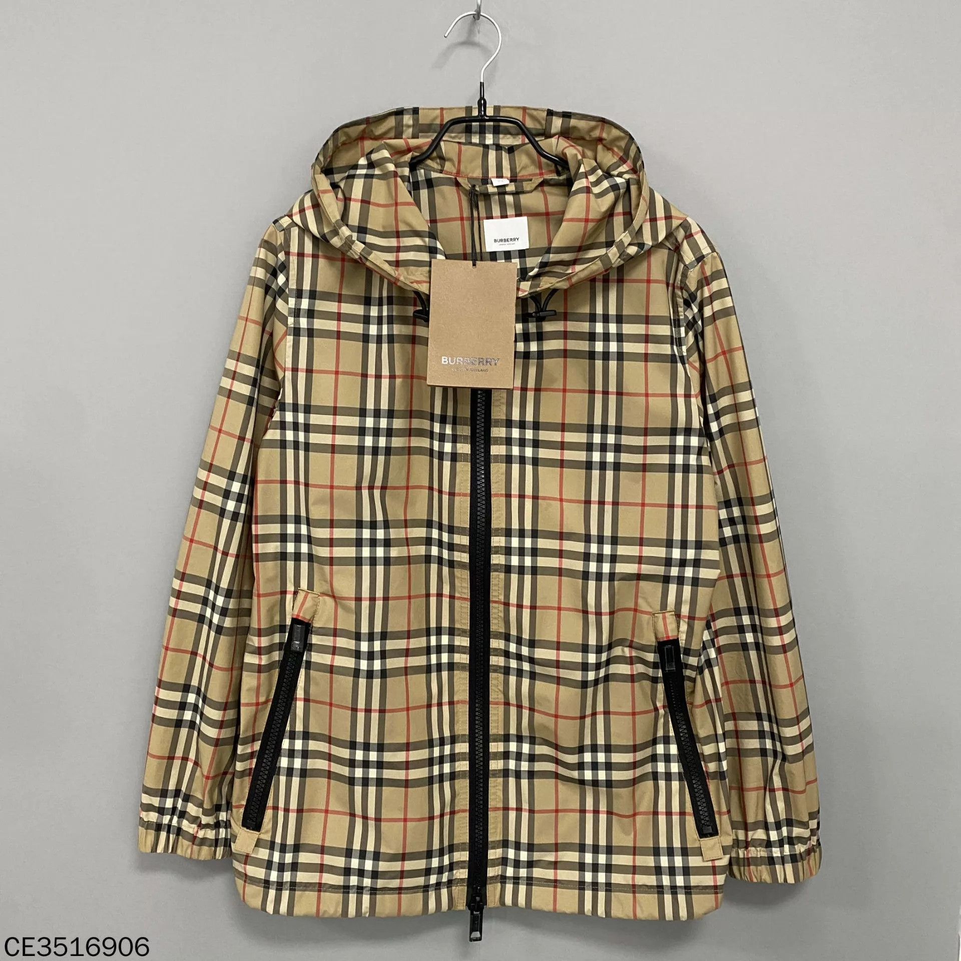 Burberry Burberry Classic Check Zip Jacket Women's UK6 Size XS / US 0-2 / IT 36-38 - 1 Thumbnail