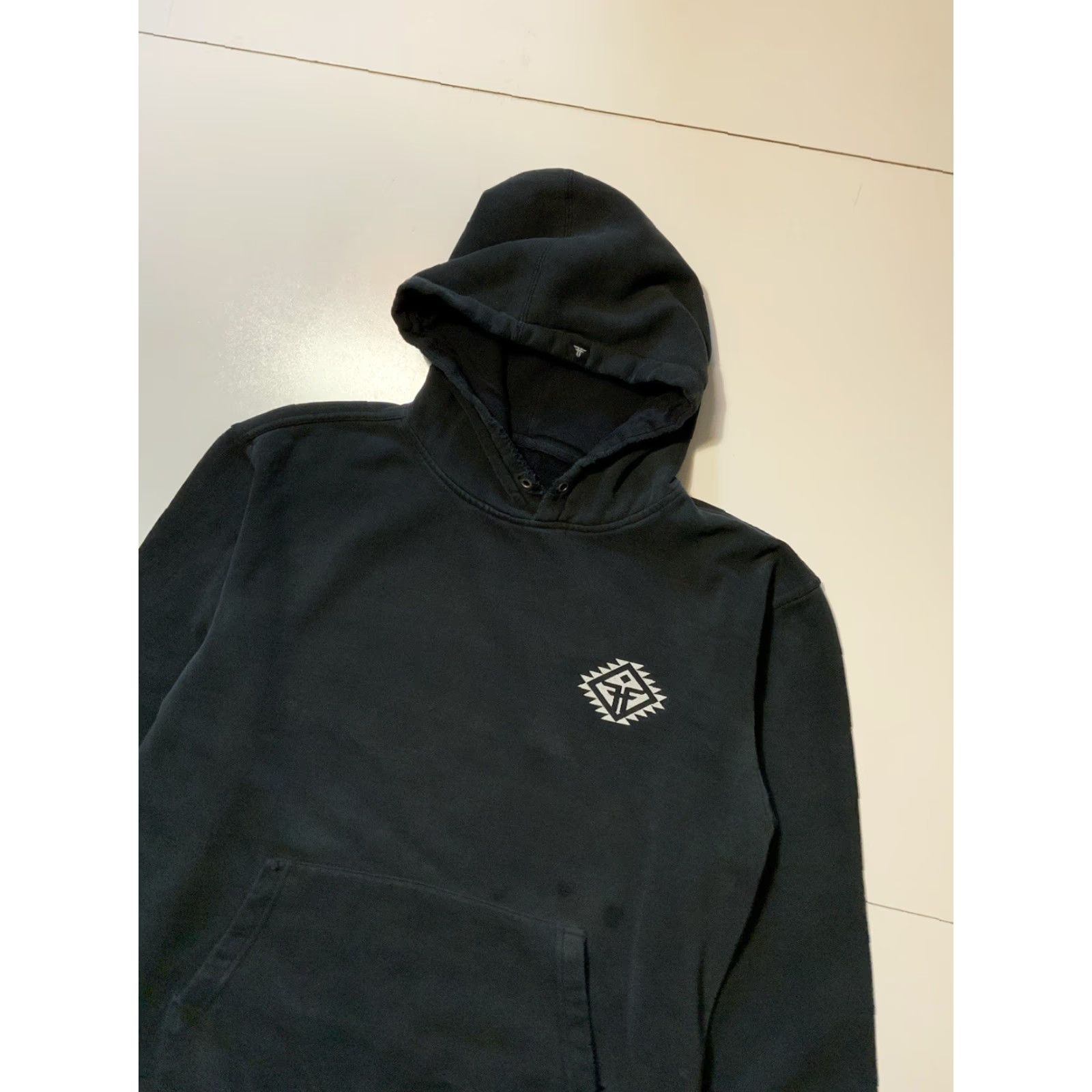 Vintage Y2K Fallen Skateboards Thunderbird Black Fleece Graphic Pullover Hoodie M Men Hoodie Pullover Black Skateboarding Distressed Size US M / EU 48-50 / 2 - 3 Thumbnail