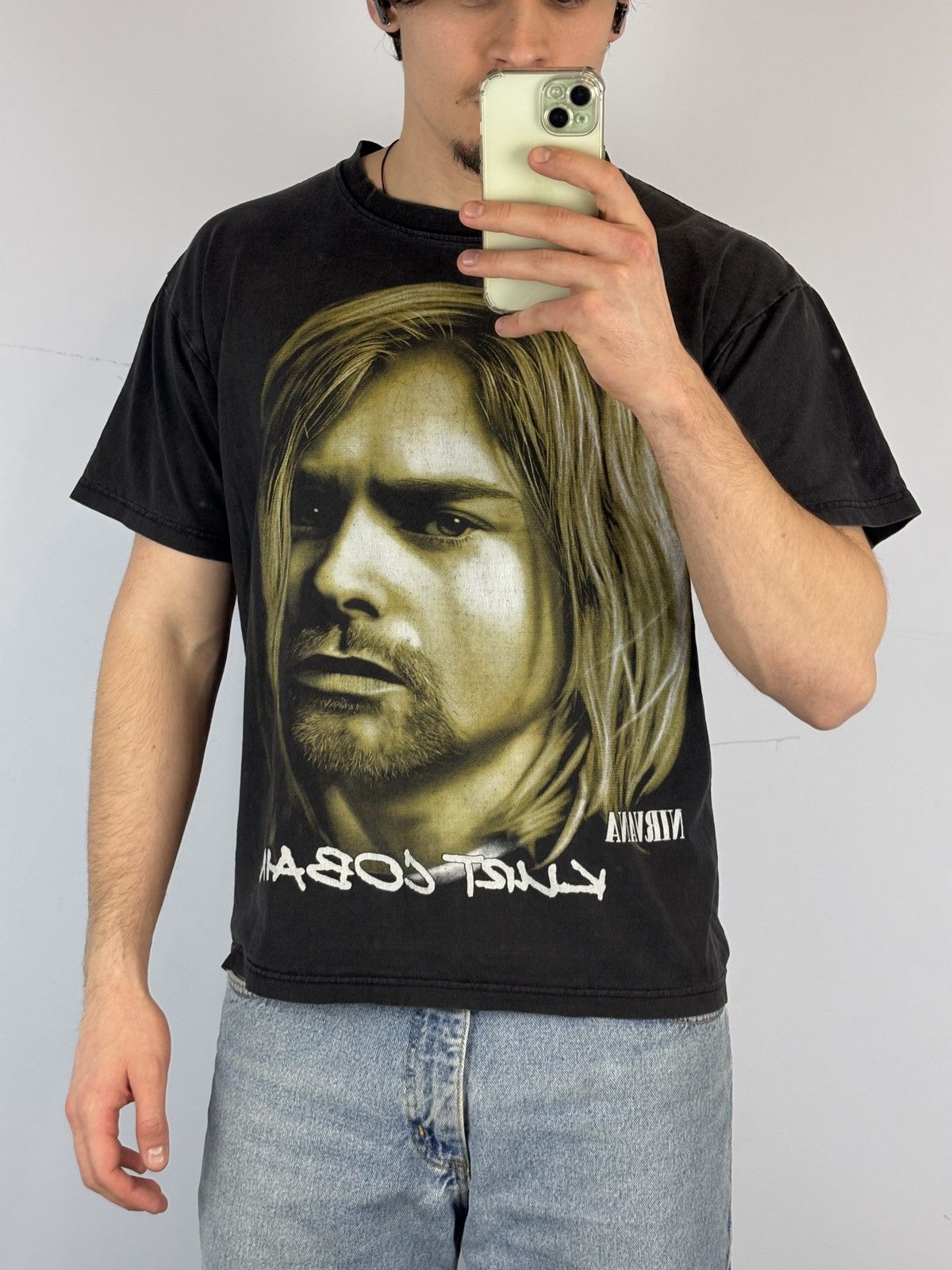 Nirvana Nirvana Kurt Cobain vintage t shirt mech rare faded cott Size US L / EU 52-54 / 3 - 7 Thumbnail