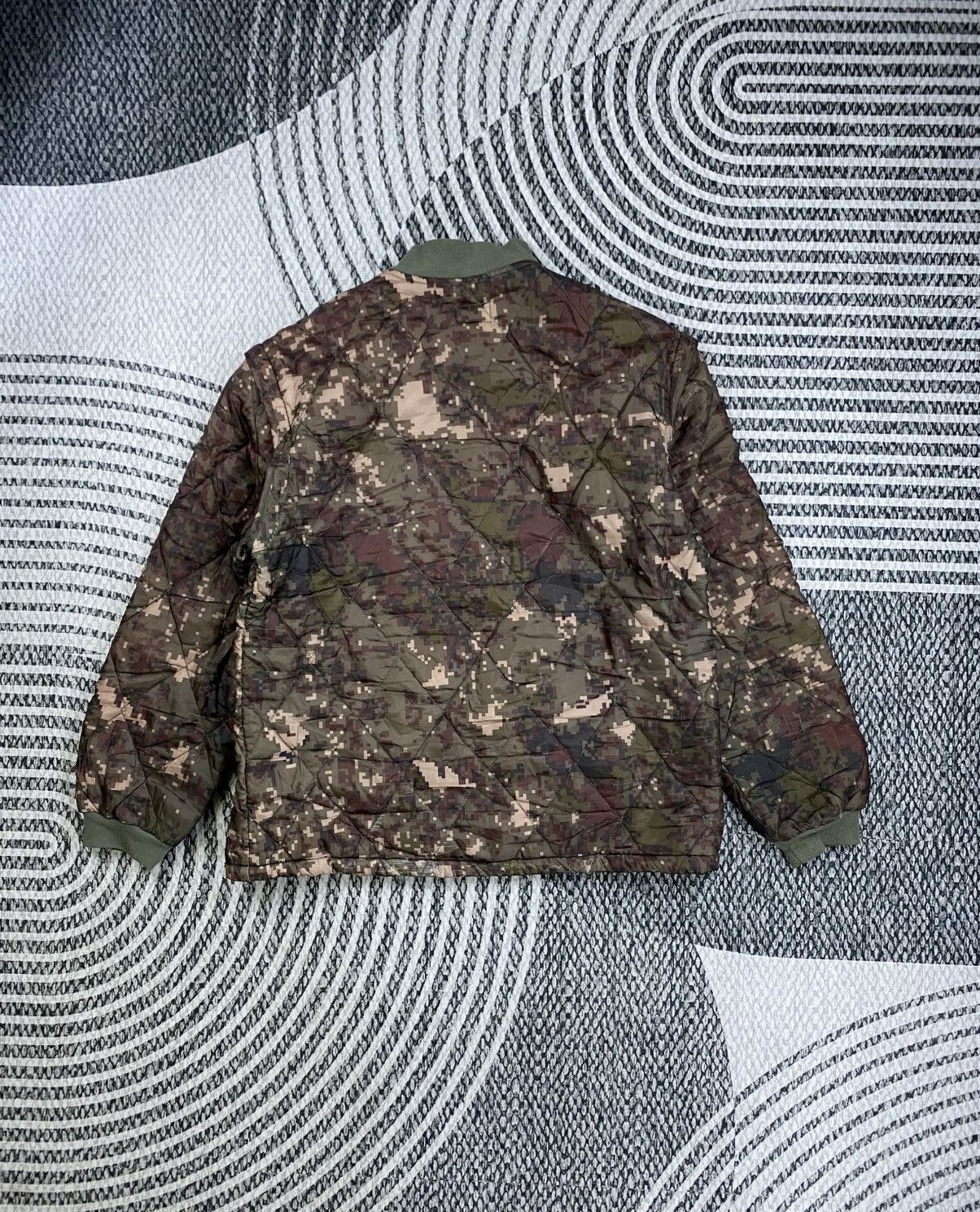 Japanese Brand Vintage Hessed Army Camo Rare Puffer Zipper Jacket Size US M / EU 48-50 / 2 - 2 Thumbnail