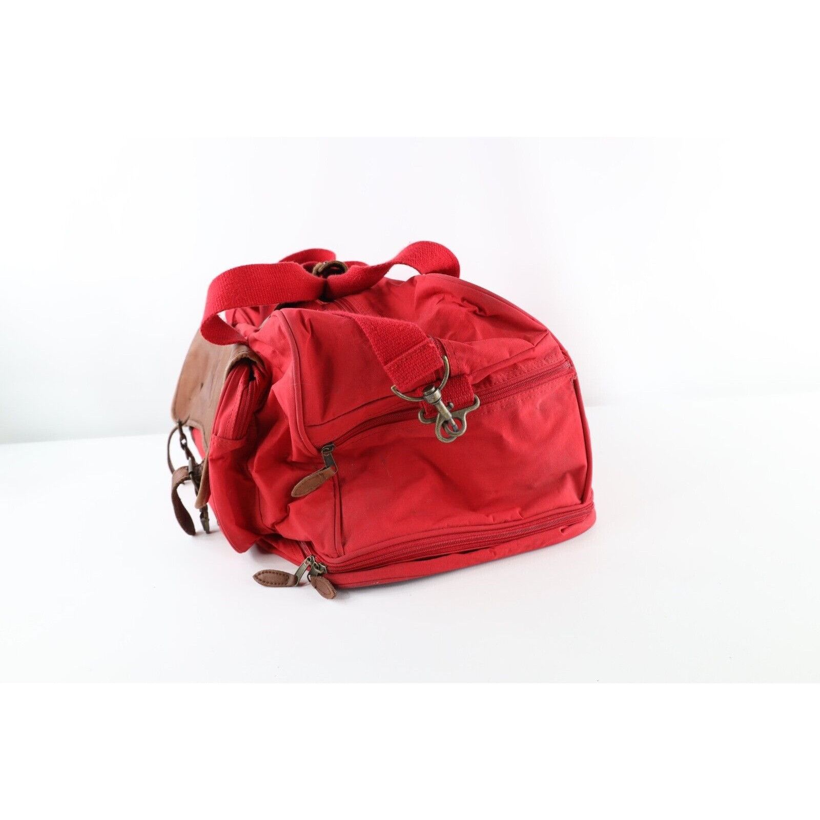 Marlboro × Vintage Vintage 90s Distressed Spell Out Marlboro Duffel Bag Size ONE SIZE - 3 Thumbnail
