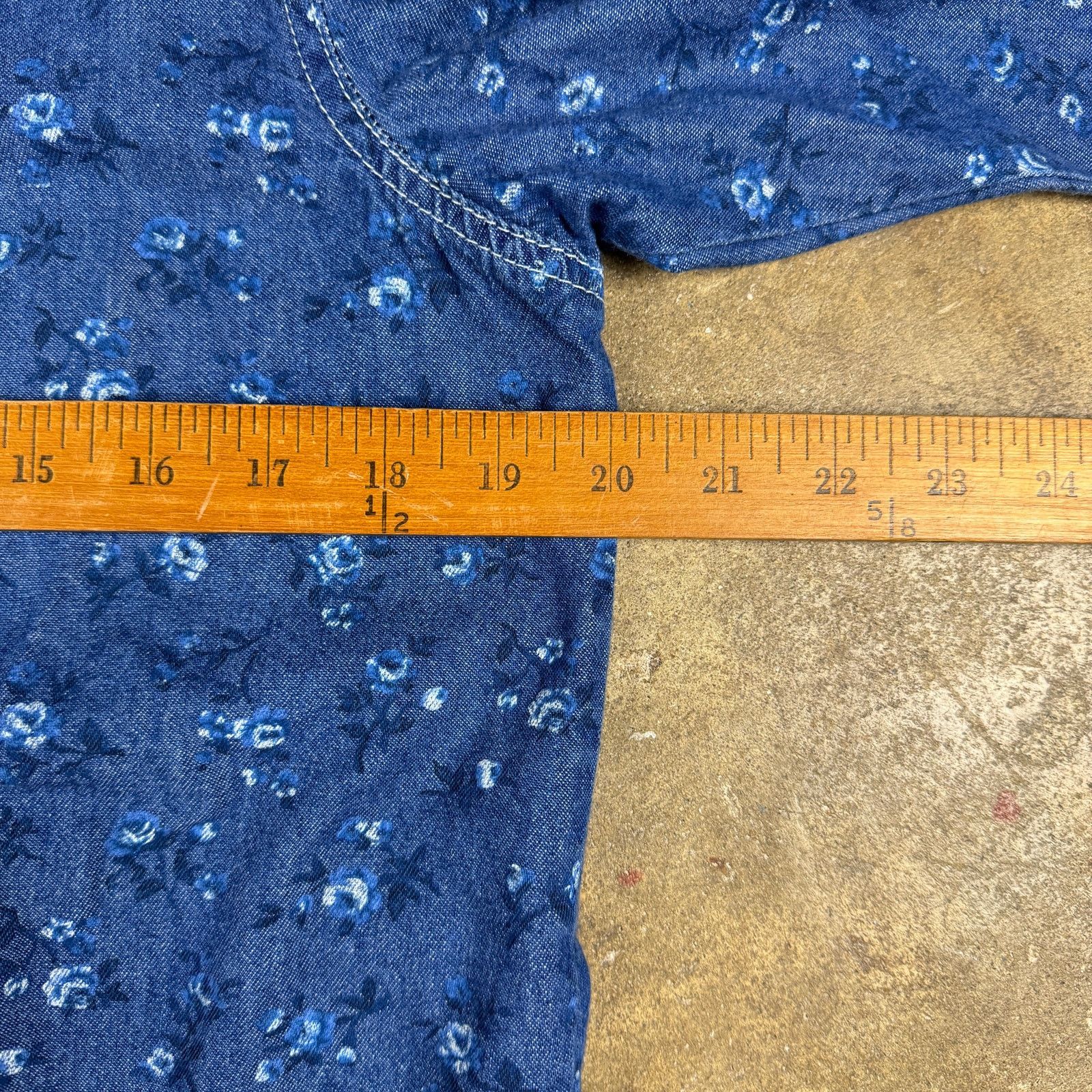 Cabin Creek Vtg Cabin Creek Women’s S Denim Floral Button Up Cottagecore Size S / US 4 / IT 40 - 8 Thumbnail
