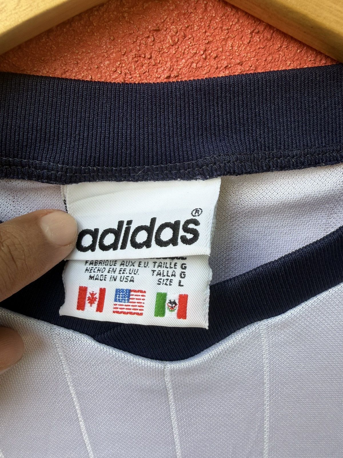 Adidas Trojans Taravella Size US L / EU 52-54 / 3 - 6 Thumbnail