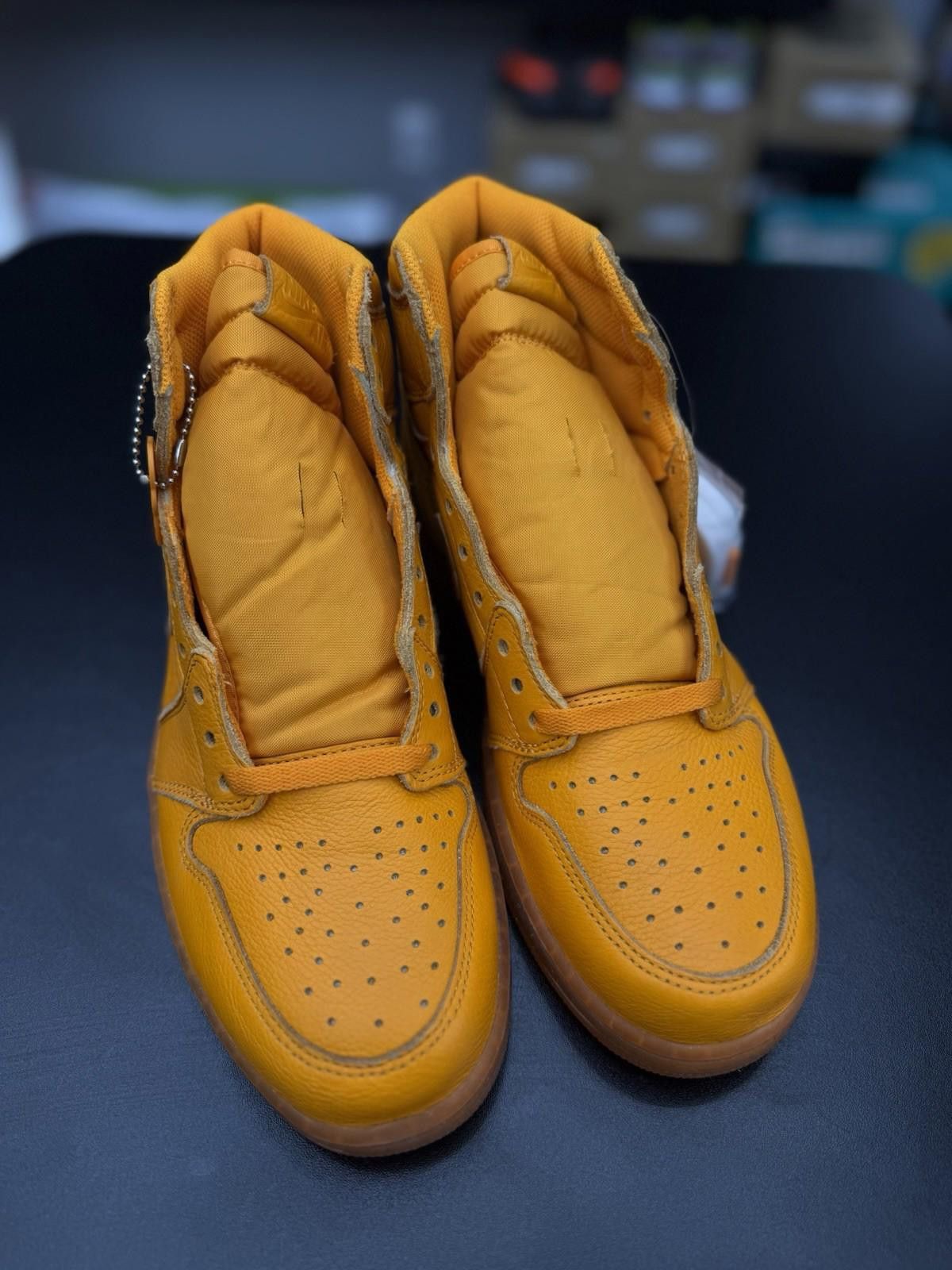 Jordan Brand Size 10 - Air Jordan 1 Retro OG G8RD High Orange Peel Size US 10 / EU 43 - 4 Thumbnail