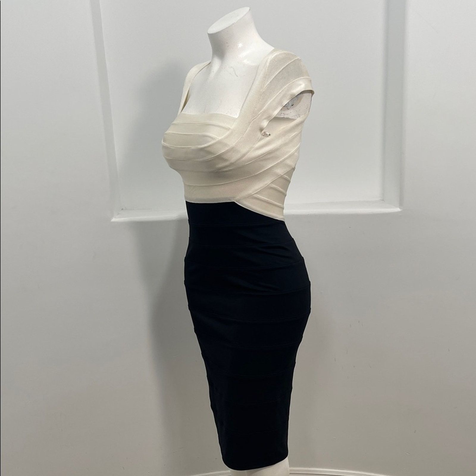 Other Tadashi Collection Women’s Cream Black Bandage Dress Size M Size M / US 6-8 / IT 42-44 - 8 Thumbnail