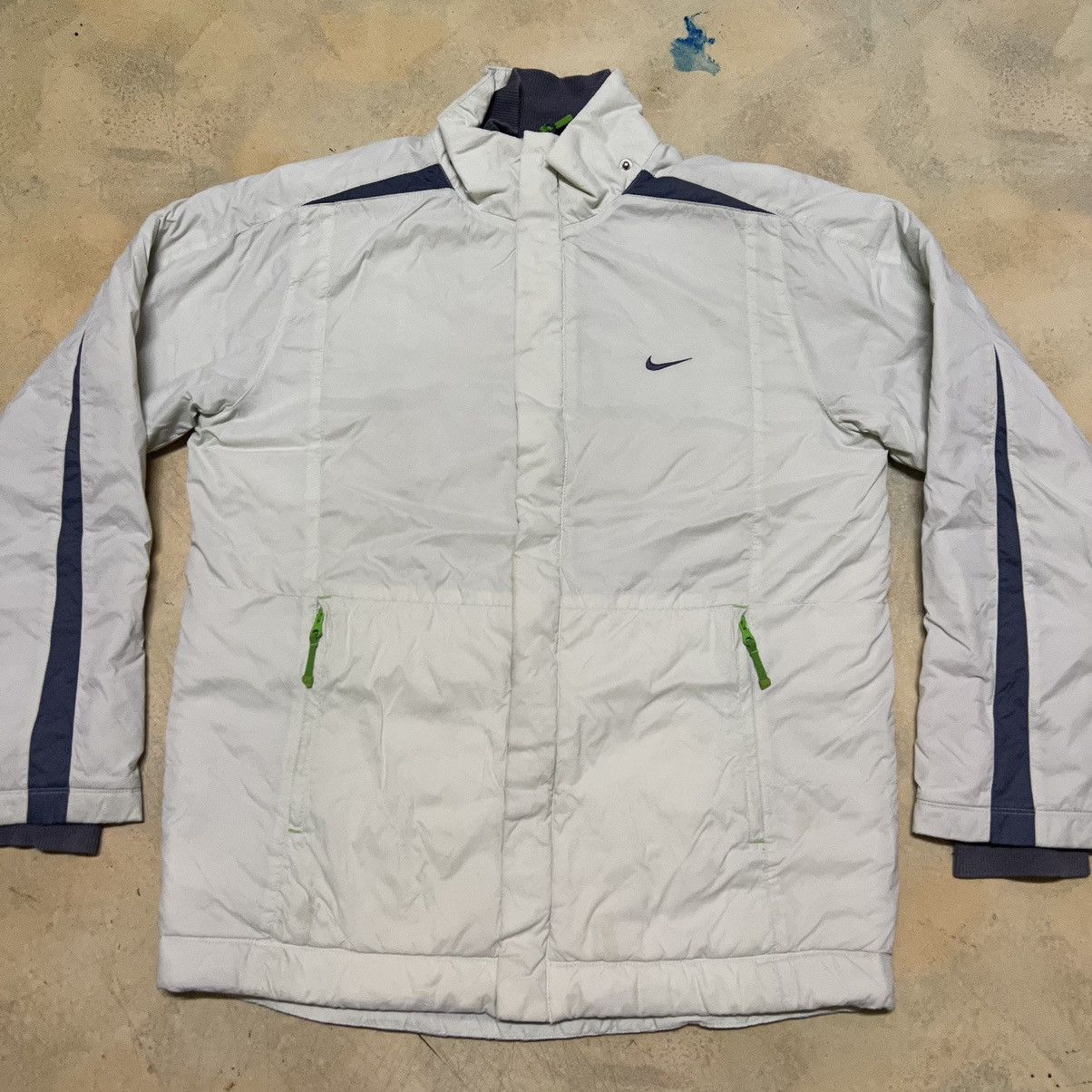 Nike Nike Light Jacket Small Logo Zipper Jacket Size US M / EU 48-50 / 2 - 3 Thumbnail