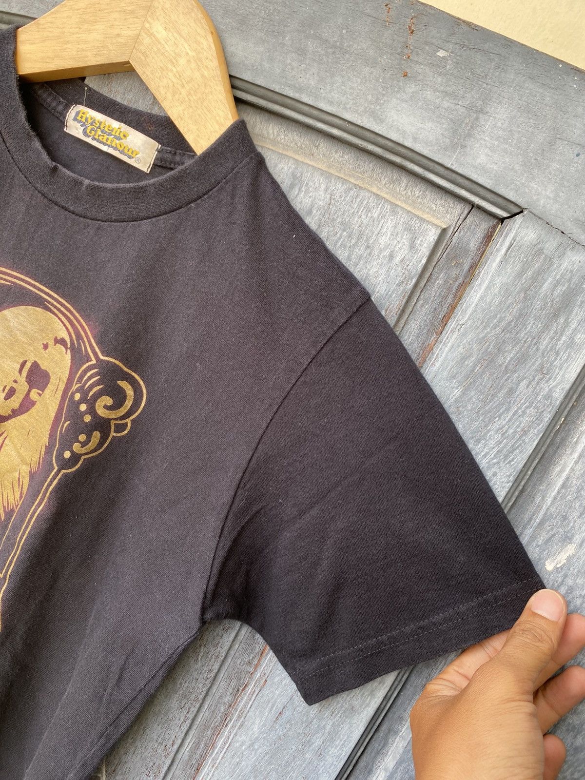 Hysteric Glamour Hysteric Glamour Tshirt Gold Art Sexy Iconic Girl Vintage Size S / US 4 / IT 40 - 5 Thumbnail