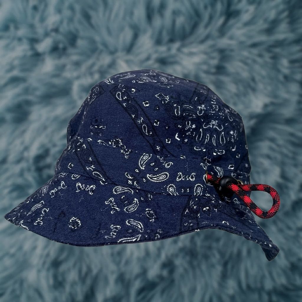 Vintage Blue Paisley Print Bucket Hat Men One Size Size ONE SIZE - 1 Thumbnail