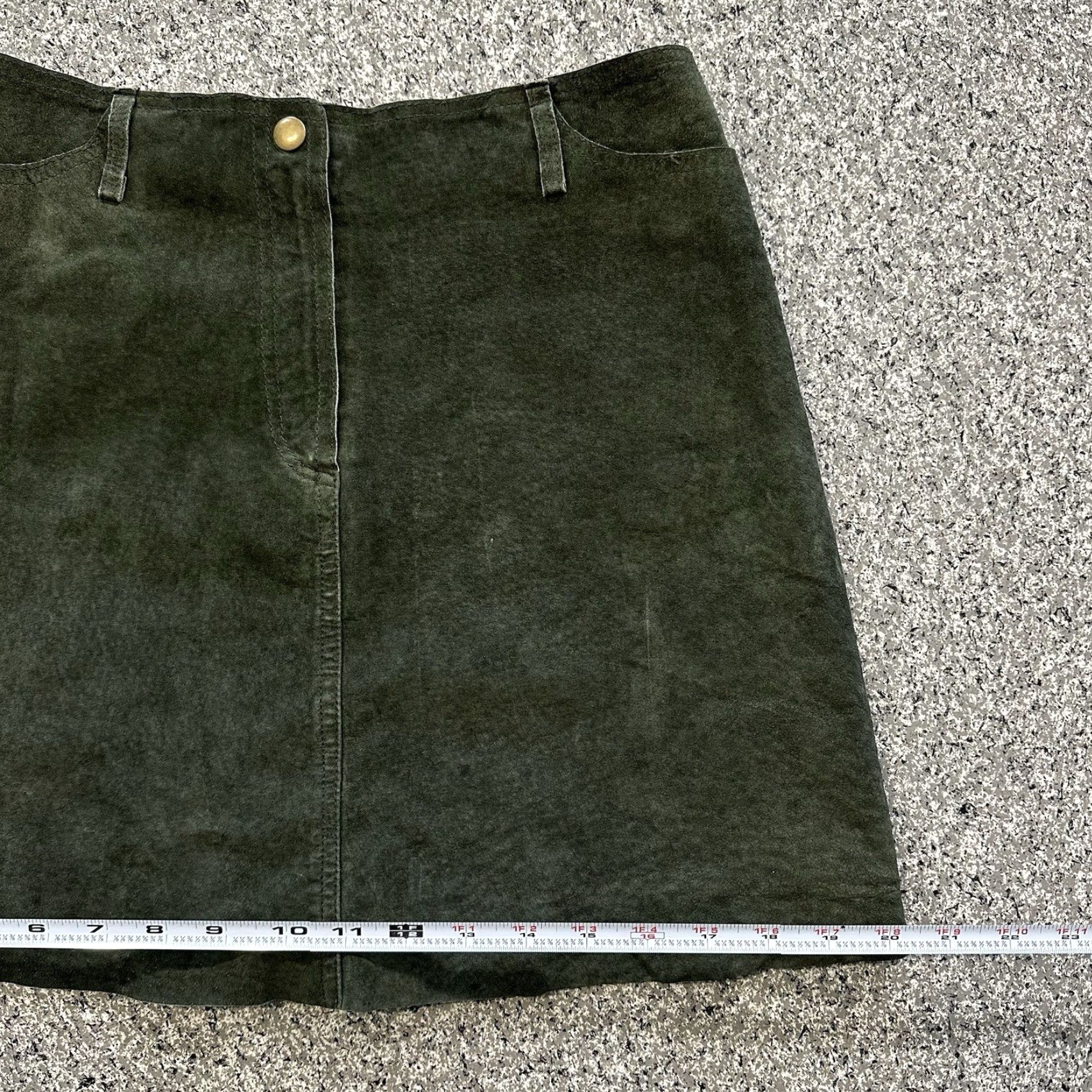 Vintage Hugo Buscati Skirt Womens 4 Mini Leather Green Lined 26x15.5 Casual Size 27" / US 4 / IT 40 - 6 Thumbnail