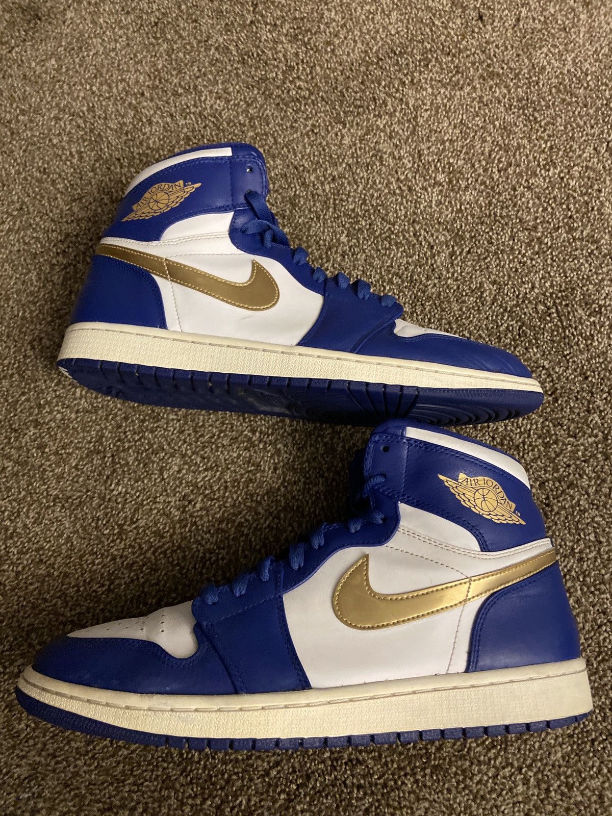 Jordan Brand × Nike Jordan 1 high gold medal Size US 11 / EU 44 - 1 Thumbnail