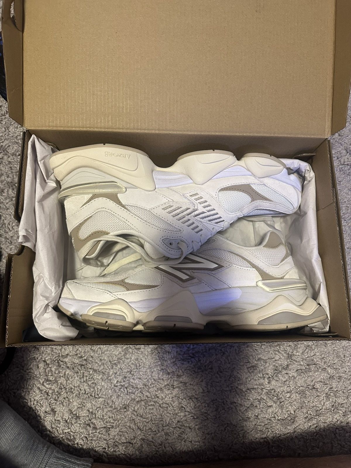 New Balance New Balance 9060 Sea Salt Brown Size US 9.5 / EU 42-43 - 6 Thumbnail