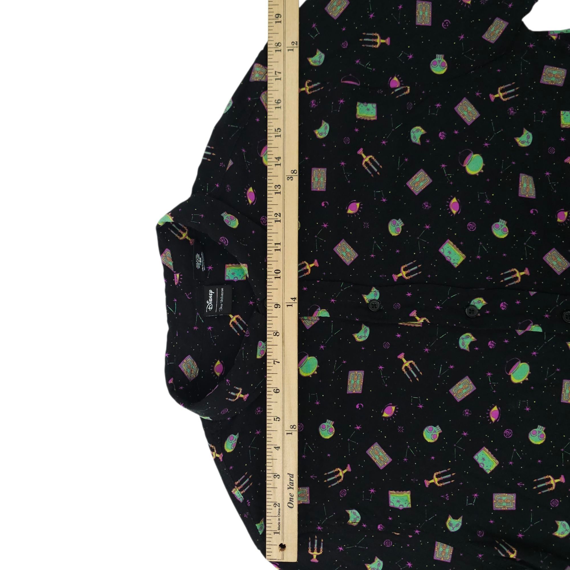 Disney Disney Hocus Pocus Button Front Woven Shirt Adult M Size US M / EU 48-50 / 2 - 4 Thumbnail