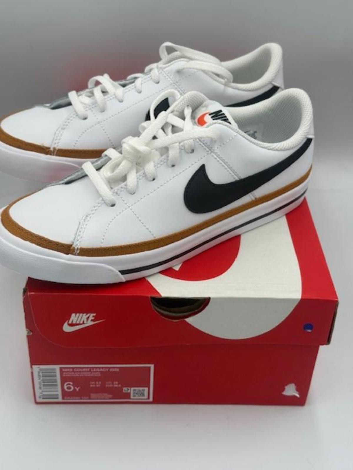 Nike Nike Court Legacy 2 Retro White Black Sneakers Size 6Y Size US 6 / EU 39 - 1 Thumbnail