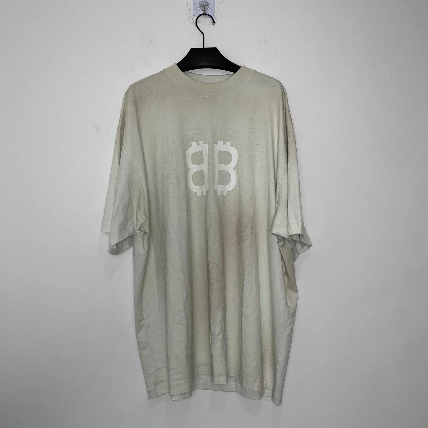 Balenciaga Balenciaga 23ss Off-White Distressed Bitcoin Tee M Size M / US 6-8 / IT 42-44 - 1 Thumbnail