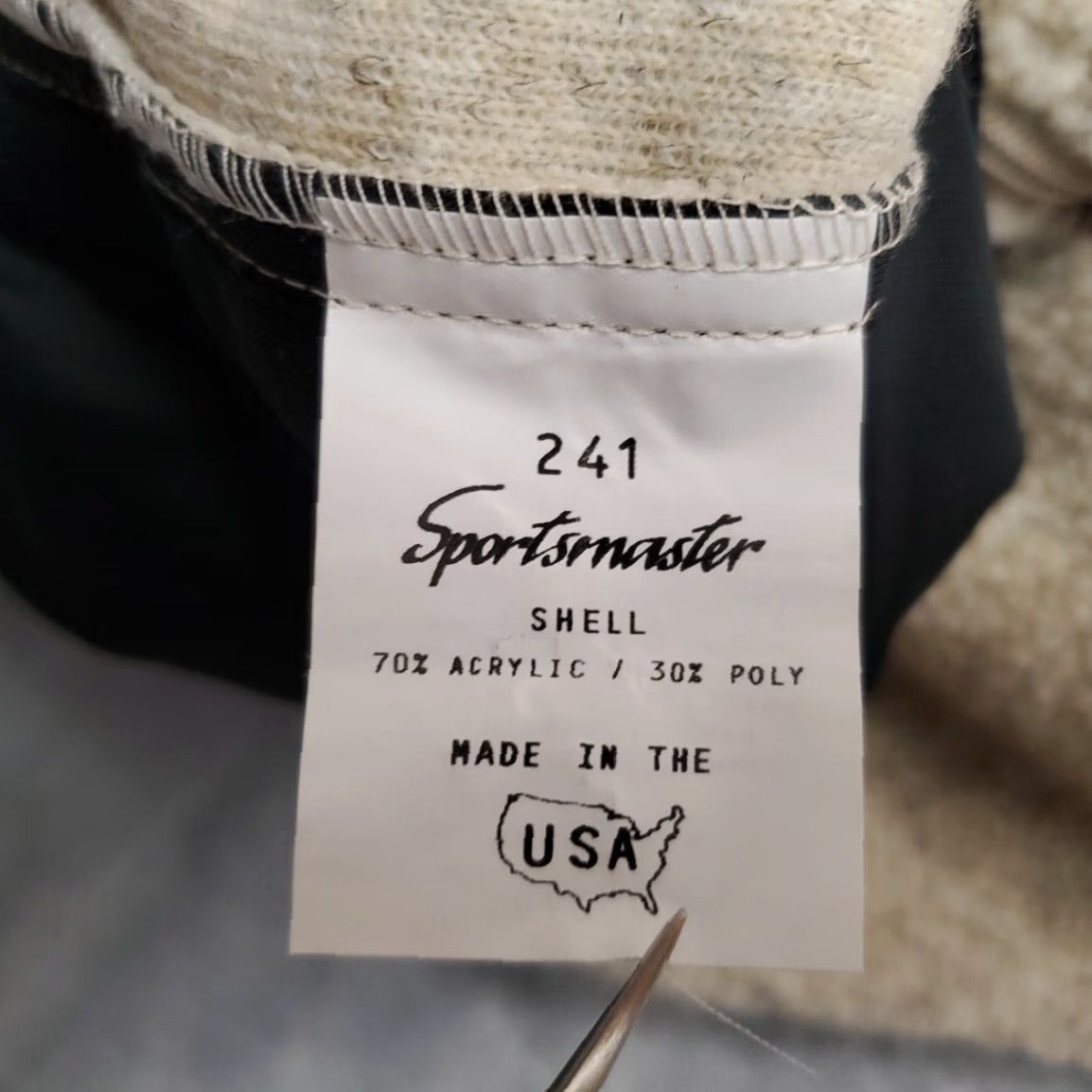 Vintage VINTAGE Center at Salmon Lake Montana Vest Mens L Beige Fleece Made in USA 90s Sportsmaster Mock Neck Full Zip Knitted Sweater Size US L / EU 52-54 / 3 - 6 Thumbnail