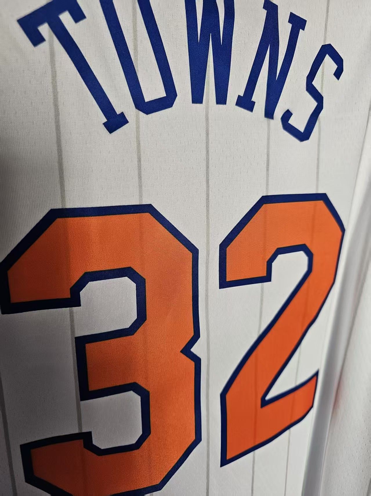 NBA New York Knicks #32 Karl-Anthony Towns Jersey White Size US M / EU 48-50 / 2 - 4 Thumbnail