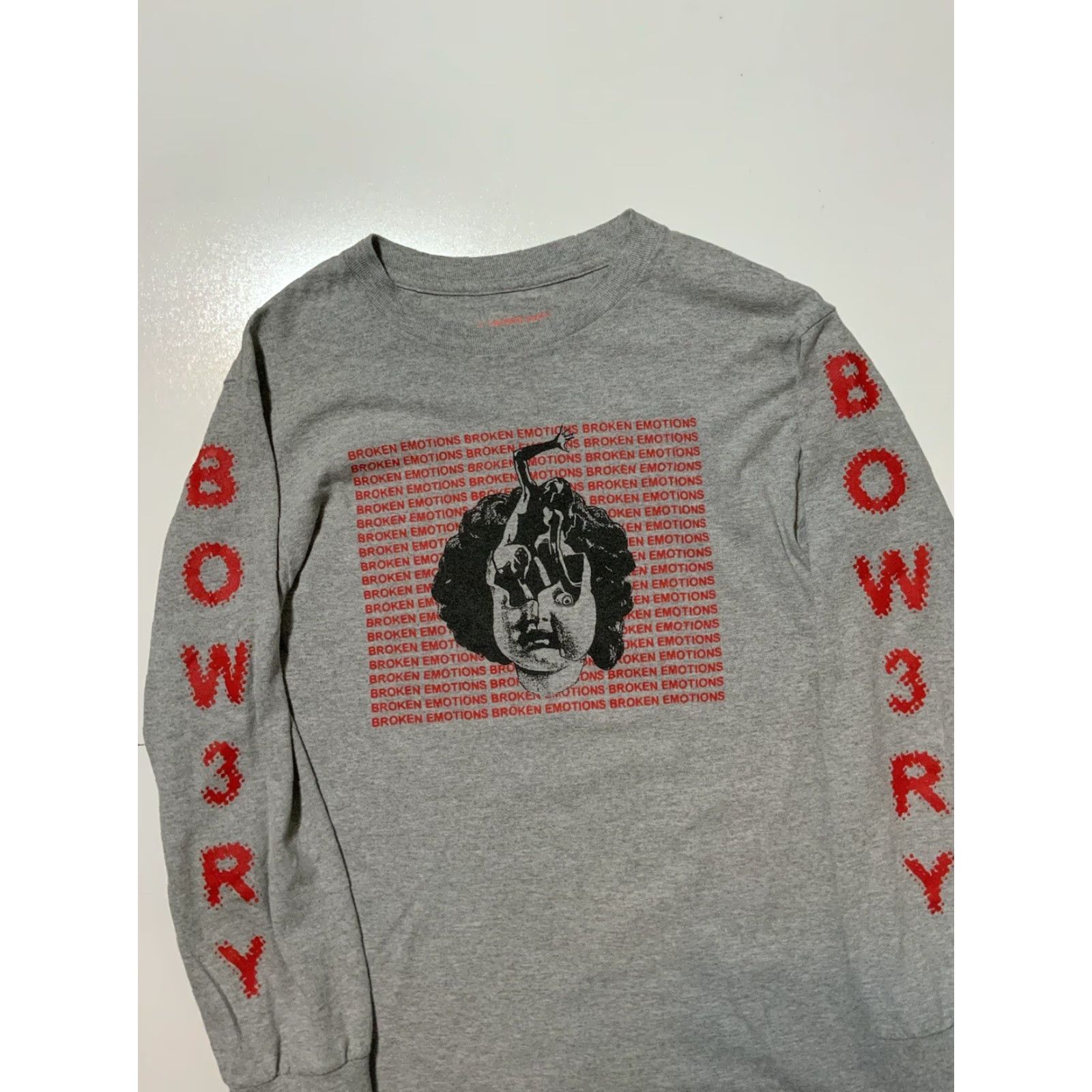 Vintage Bow3ry Broken Emotions Vessel For The Dead Debt Paid In Full Graphic L/S T-Shirt Men Small Gray Bow L/S Graphic Shirt Size US S / EU 44-46 / 1 - 3 Thumbnail