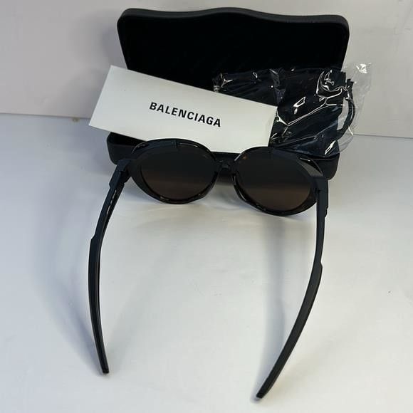 Balenciaga New Authentic Balenciaga Black/Brown BB0024S Oversized Sungl Size ONE SIZE - 12 Thumbnail