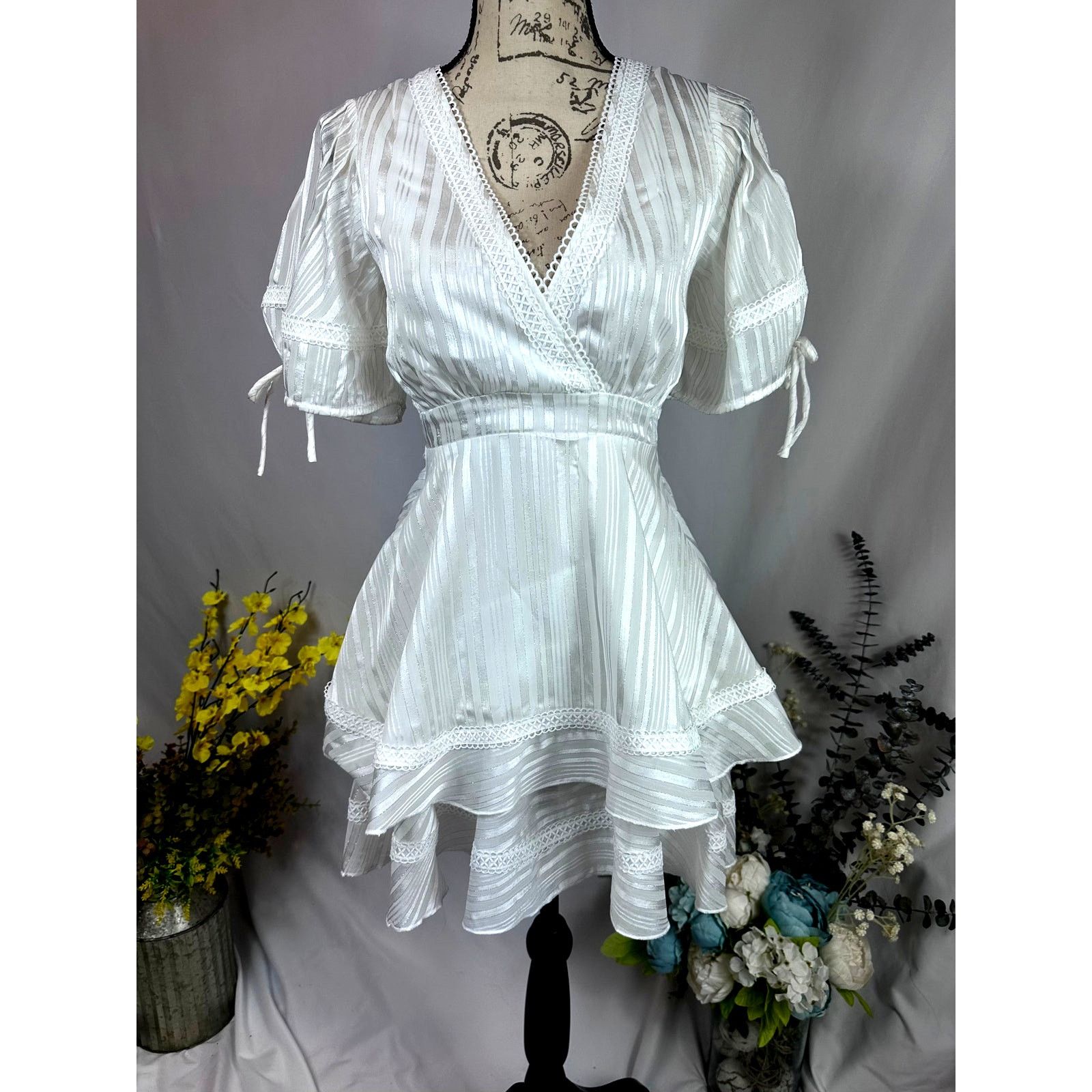 Other Lulu's Adorable Essence Striped Mini Dress White XS Size XS / US 0-2 / IT 36-38 - 12 Thumbnail