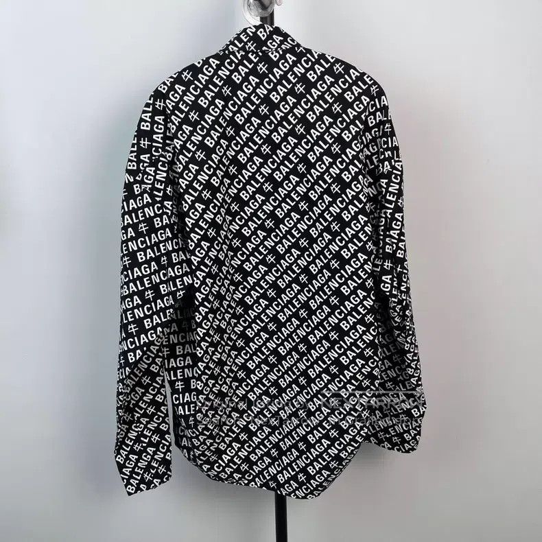 Balenciaga Balenciaga size 37 Cotton Logo all-over print long-sleeve Size US S / EU 44-46 / 1 - 3 Thumbnail
