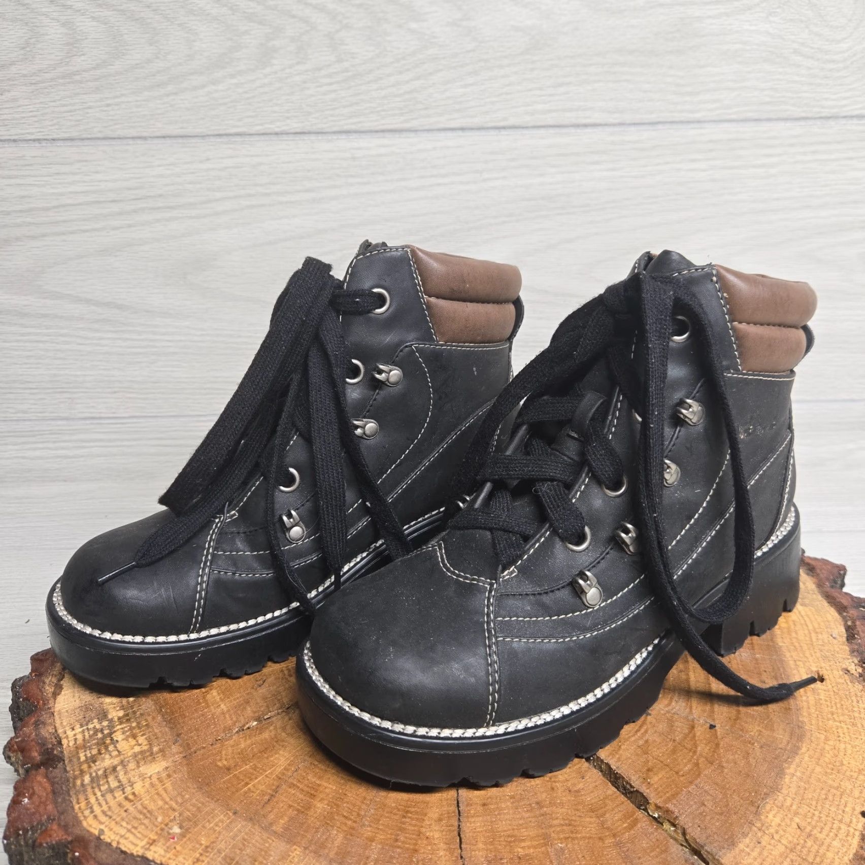 Vintage VINTAGE Lower East Side Boots Black Lace Up Chunky Combat 90s Y2K Women 7 Size US 7 / IT 37 - 2 Thumbnail