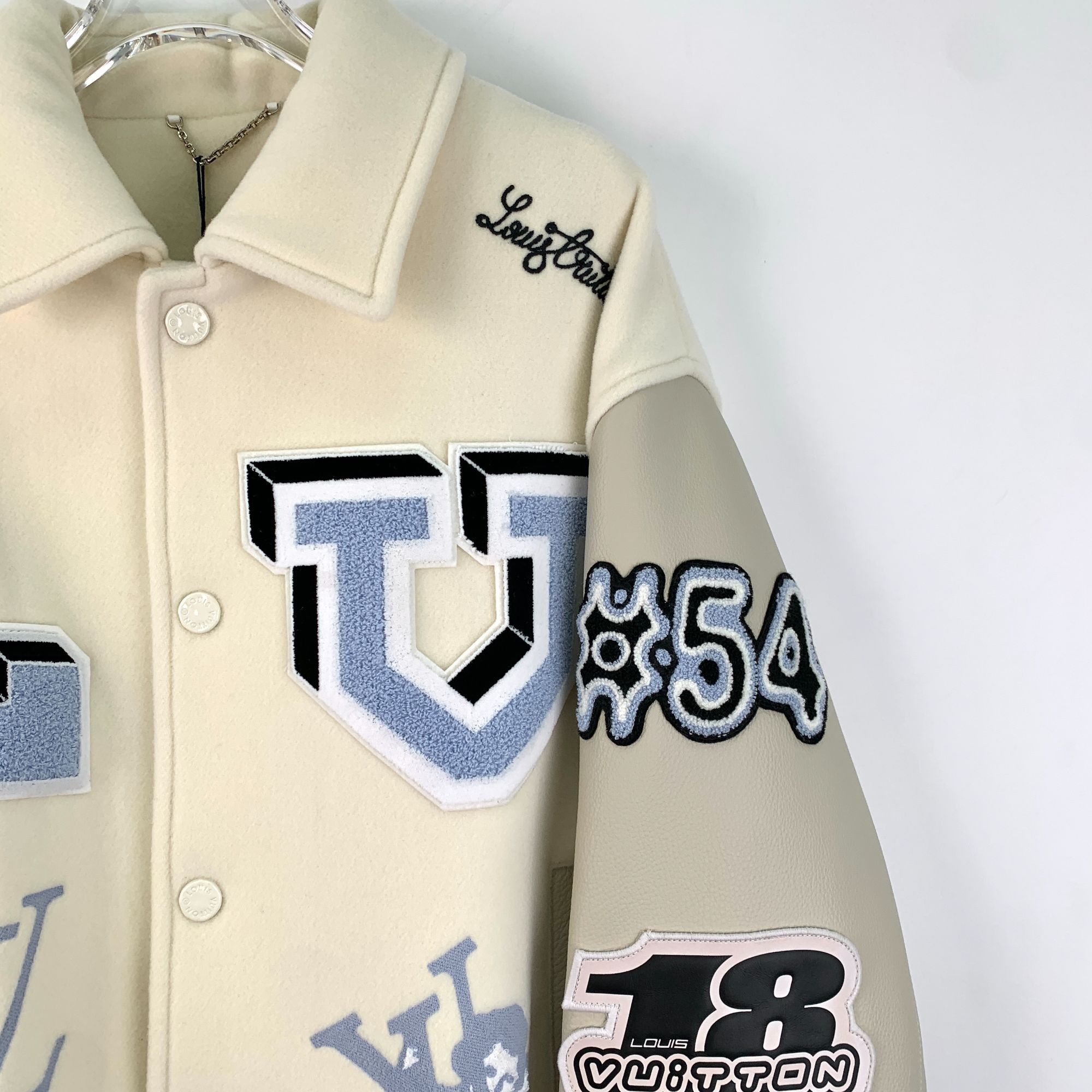 Louis Vuitton Louis Vuitton Beige Leather Baseball Jacket Logo Decorated L Size US L / EU 52-54 / 3 - 7 Thumbnail
