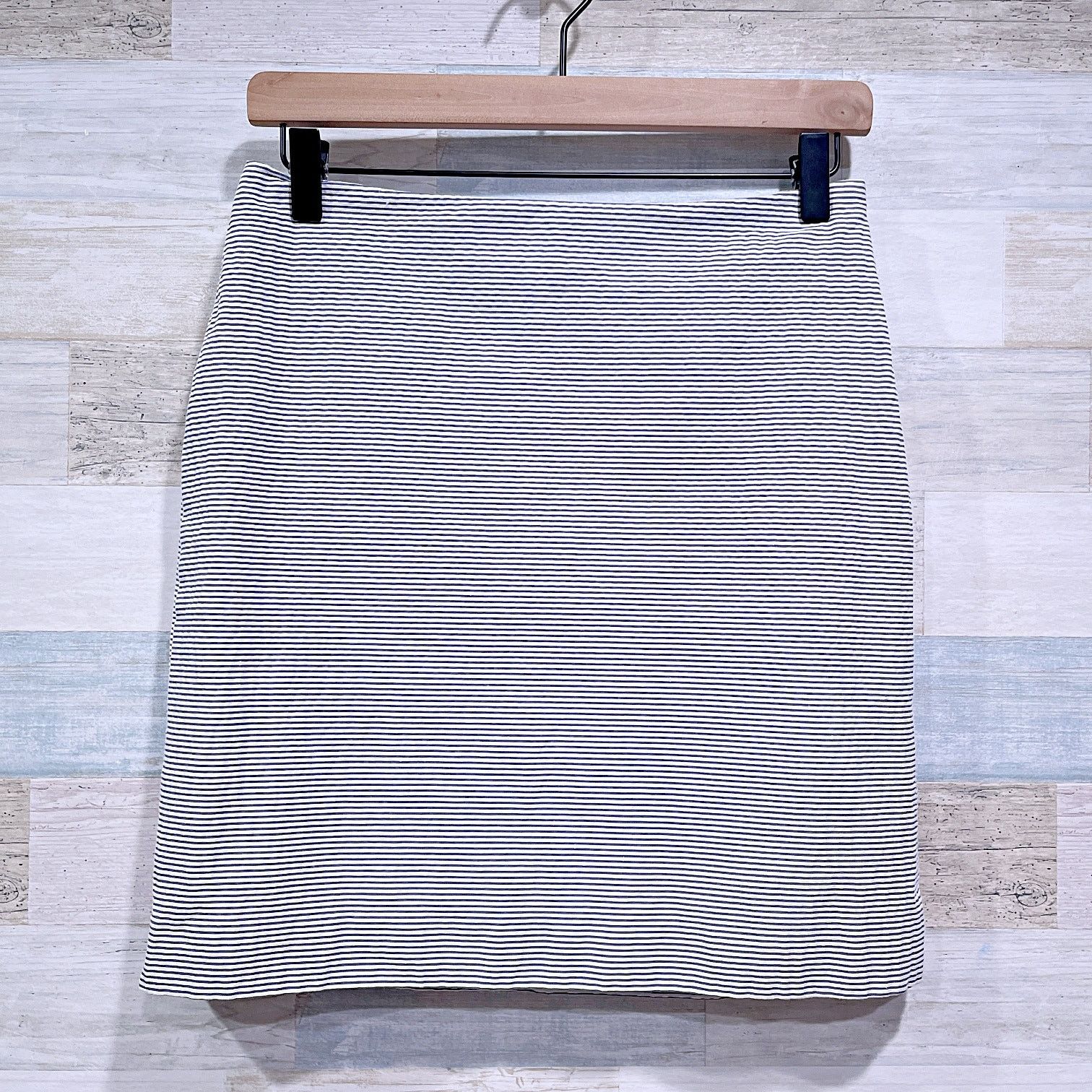 Ann Taylor Ann Taylor Mini Seersucker Skirt Blue White Stripe Womens 2P Size 26" / US 2 / IT 38 - 1 Thumbnail