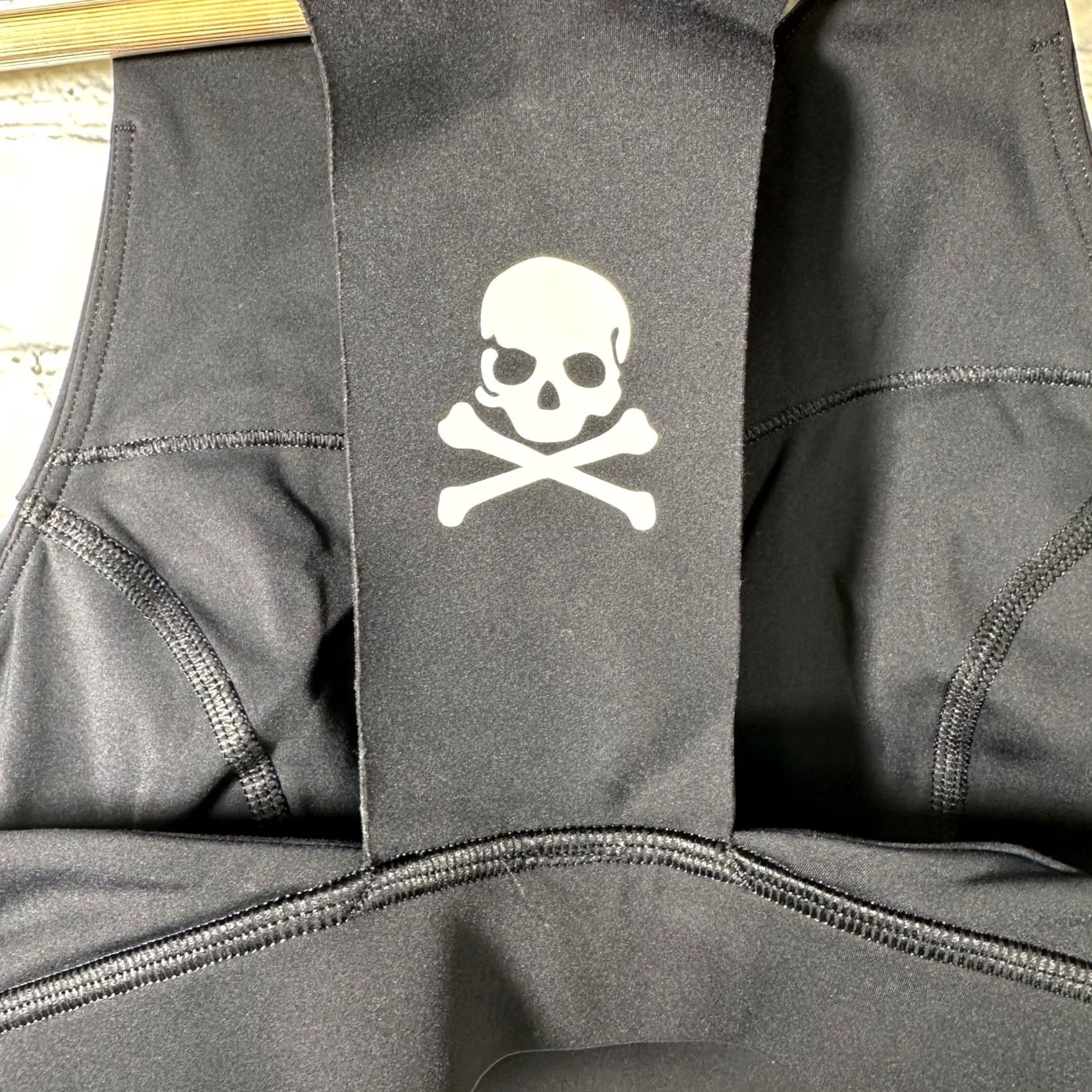 Lululemon Lululemon SoulCycle High Neck Sports Bra Black Skull Crossbones XS Women's Racerback Moisture Wicking Nike? Size ONE SIZE - 4 Thumbnail