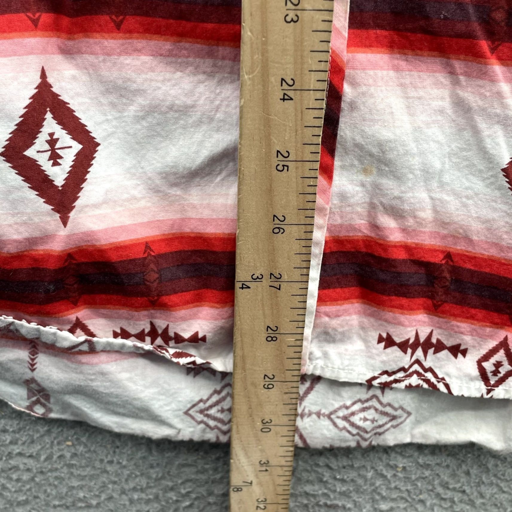 Vintage Rock & Roll Cowboy Pearl Snap Shirt Men's Large Southwestern Rodeo Geometric Southwest 90s Western Cowboy Button-Up Shirt Mens Large Red Size US L / EU 52-54 / 3 - 7 Thumbnail