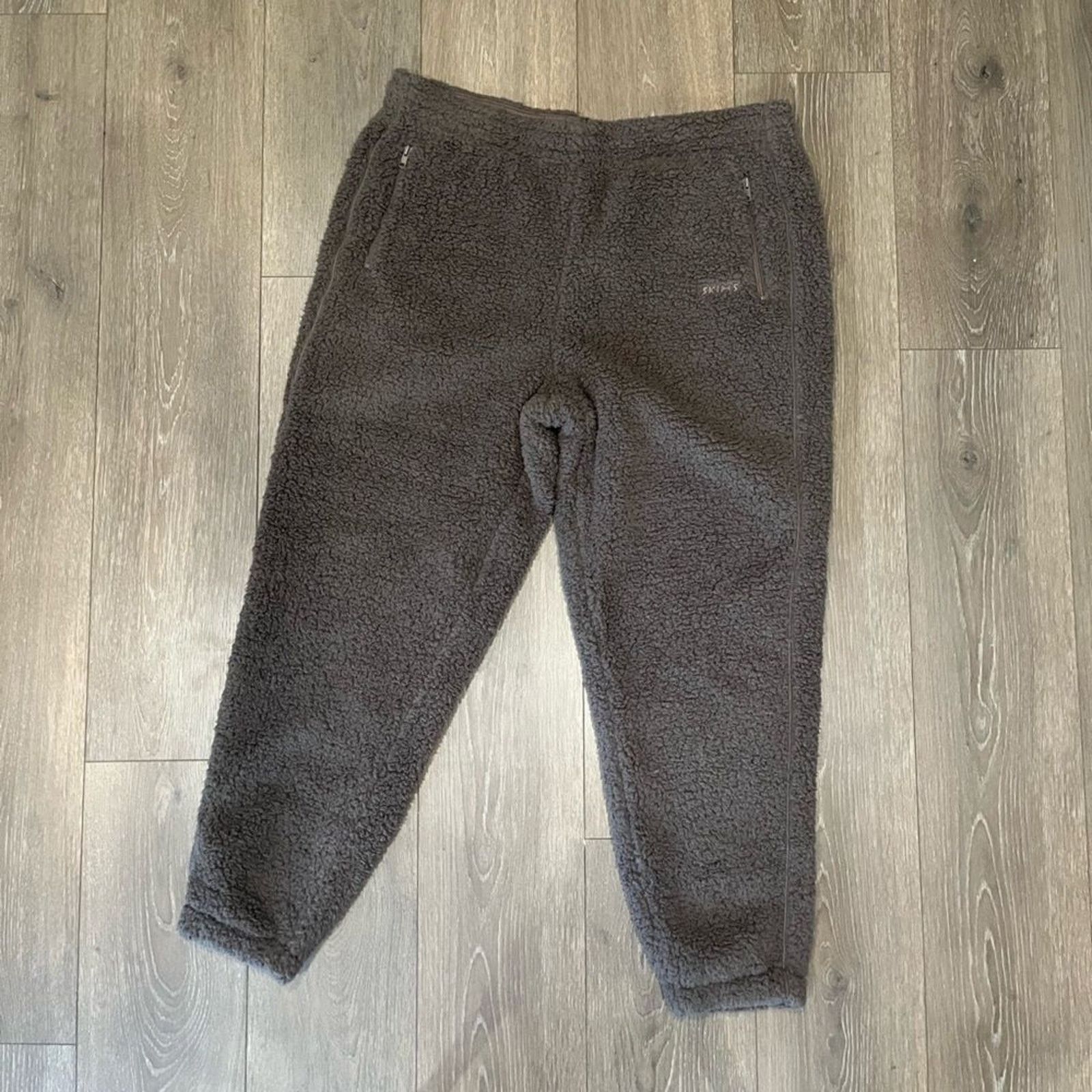 SKIMS NWT Skims Teddy Jogger Pants Amethyst - Size XL Size 34" / US 12 / IT 48 - 1 Thumbnail