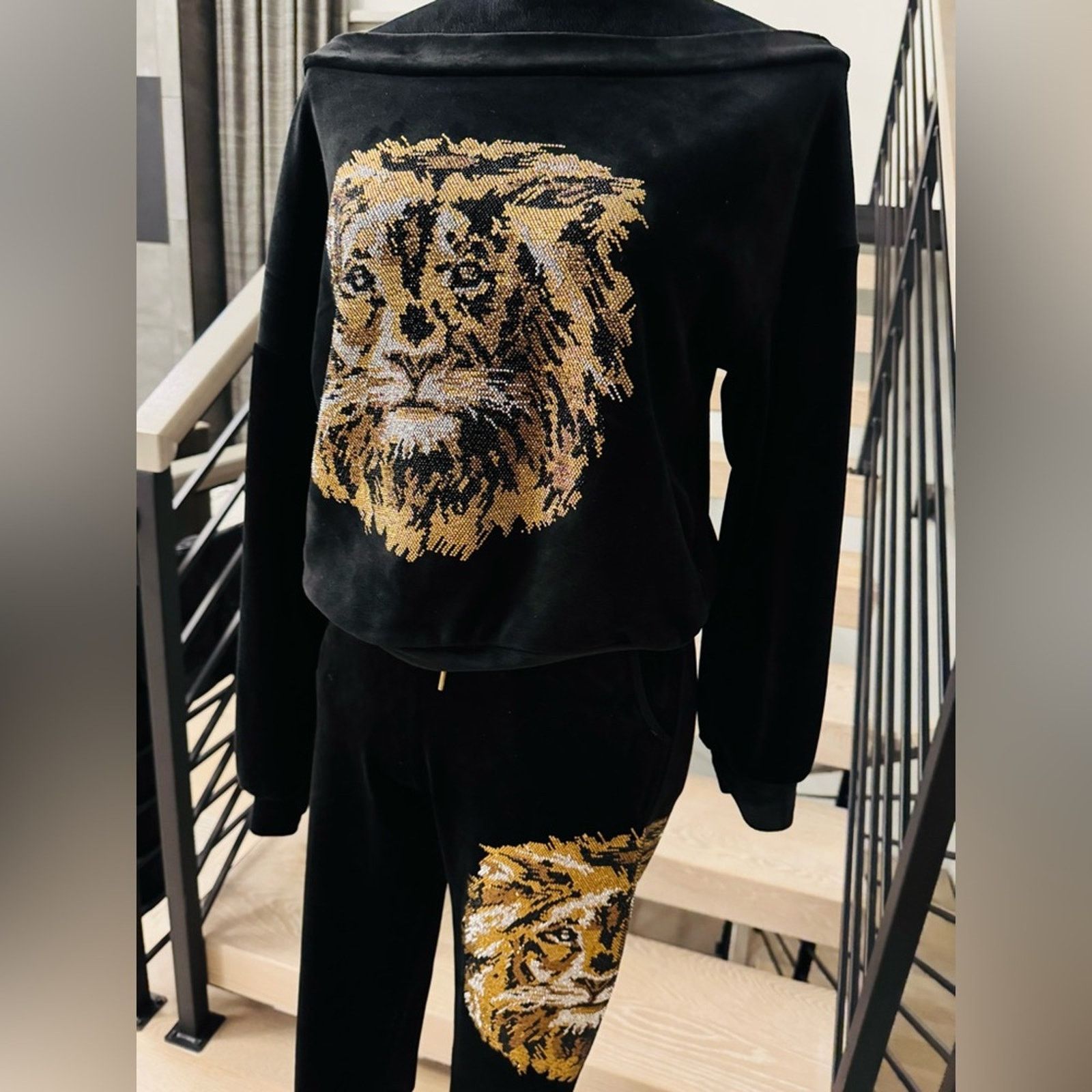 Other Velvet studded Lion Set in Black and Gold Track suit size XS Size 25" / US 0 / IT 36 - 7 Thumbnail