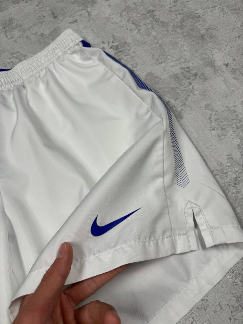 Nike Nike White Men Shorts Size L Size US 33 - 4 Thumbnail