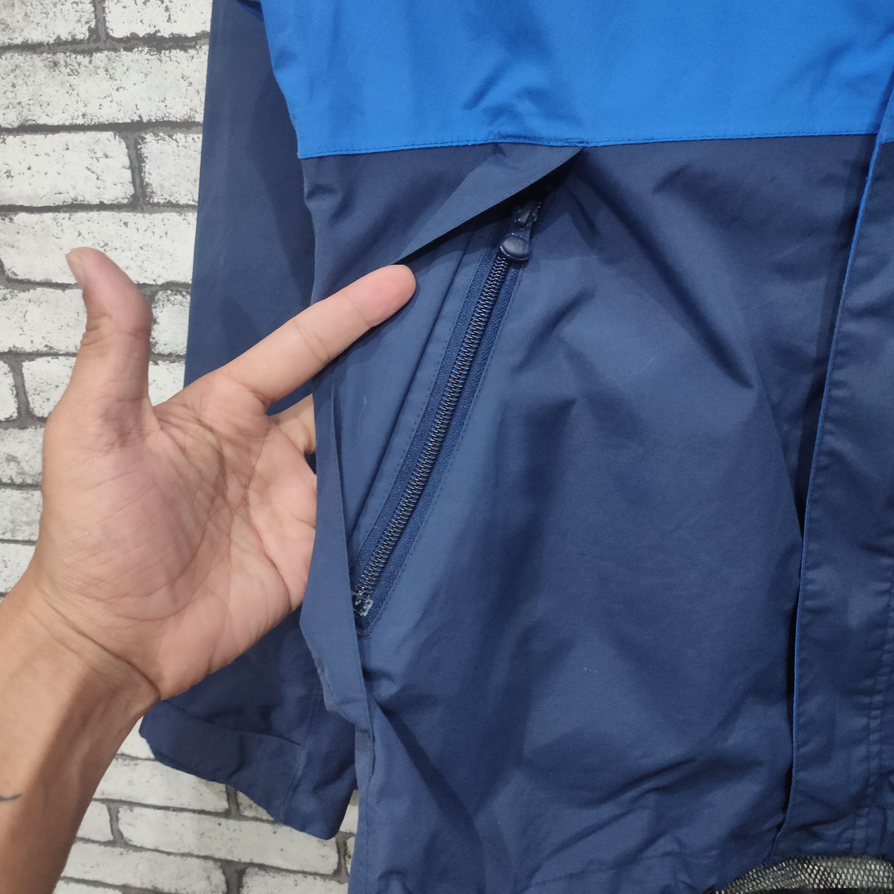 Helly Hansen 🔥National Geographifc outdoor hoodie jacket Size US S / EU 44-46 / 1 - 5 Thumbnail
