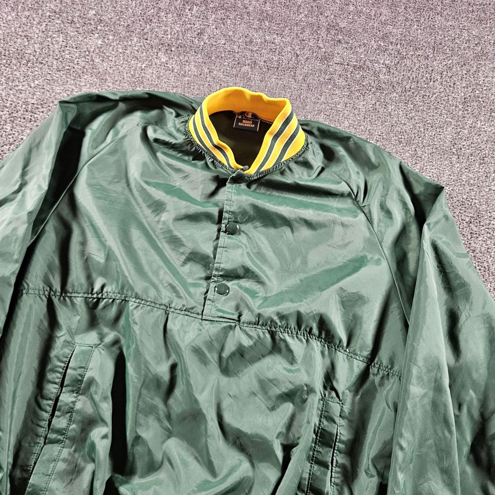 Champion Vintage Champion Jacket Men Large Green Nylon Pullover Windbreaker USA 80s Size US L / EU 52-54 / 3 - 4 Thumbnail