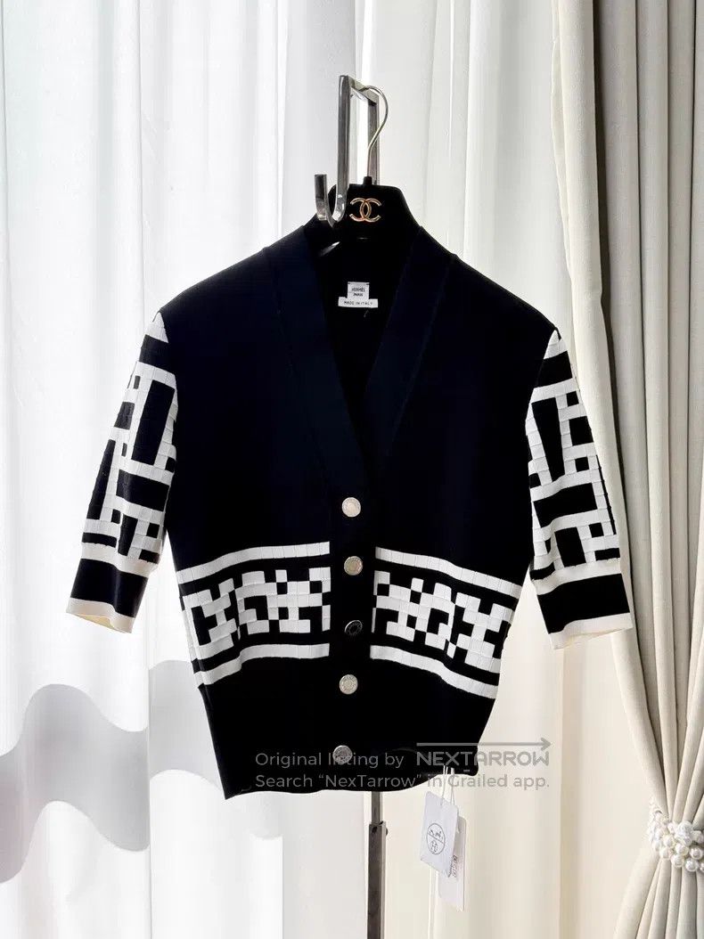 Hermes Hermes Black and White Color Block Classic Geometric Patte Size XS / US 0-2 / IT 36-38 - 1 Thumbnail