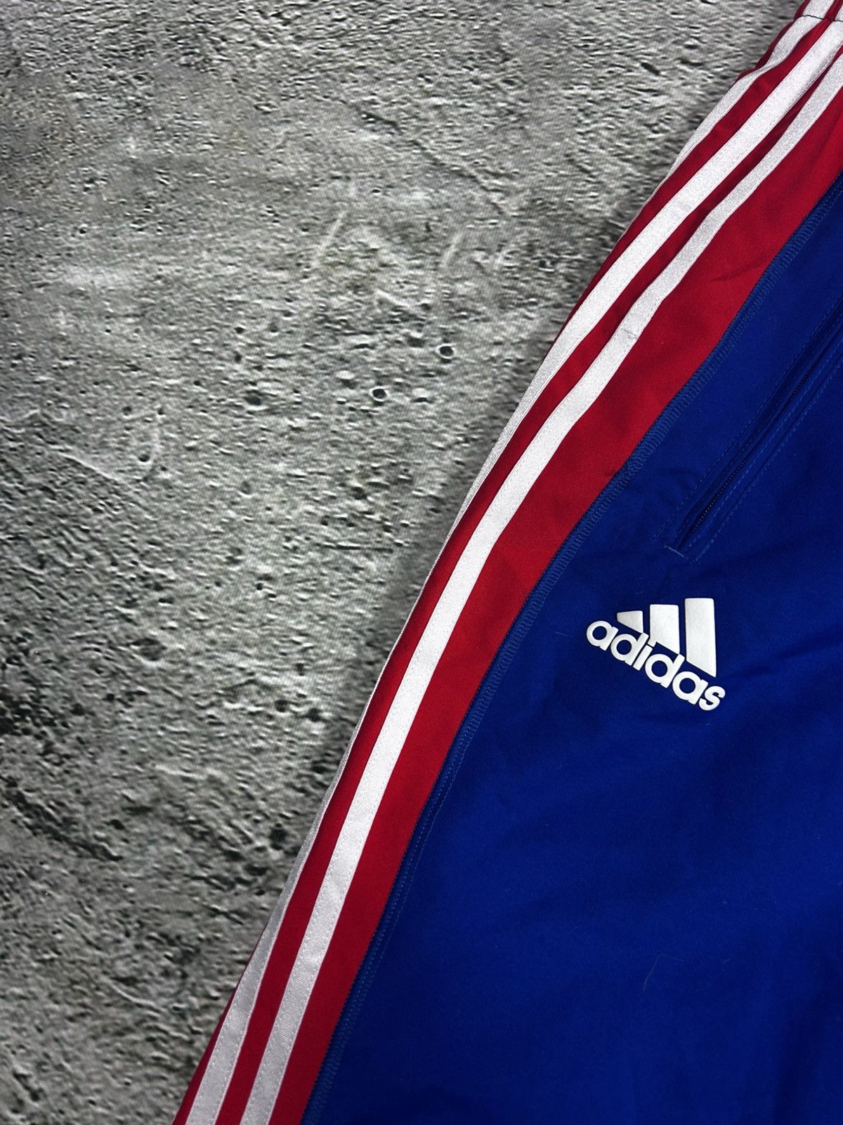 Adidas × Vintage Adidas vintage blue red nylon track pants baggy 2000s Size US 34 / EU 50 - 4 Thumbnail
