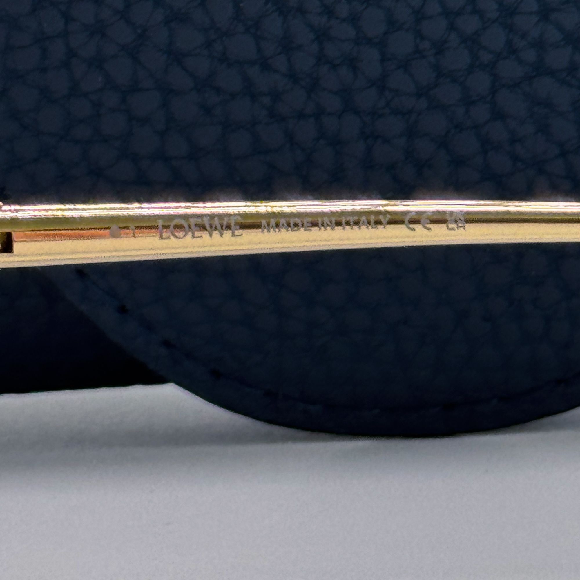 Loewe NEW LOEWE SUNGLASSES LW40164U 32U GOLD/RED UNISEX EYEWEAR Size ONE SIZE - 8 Thumbnail