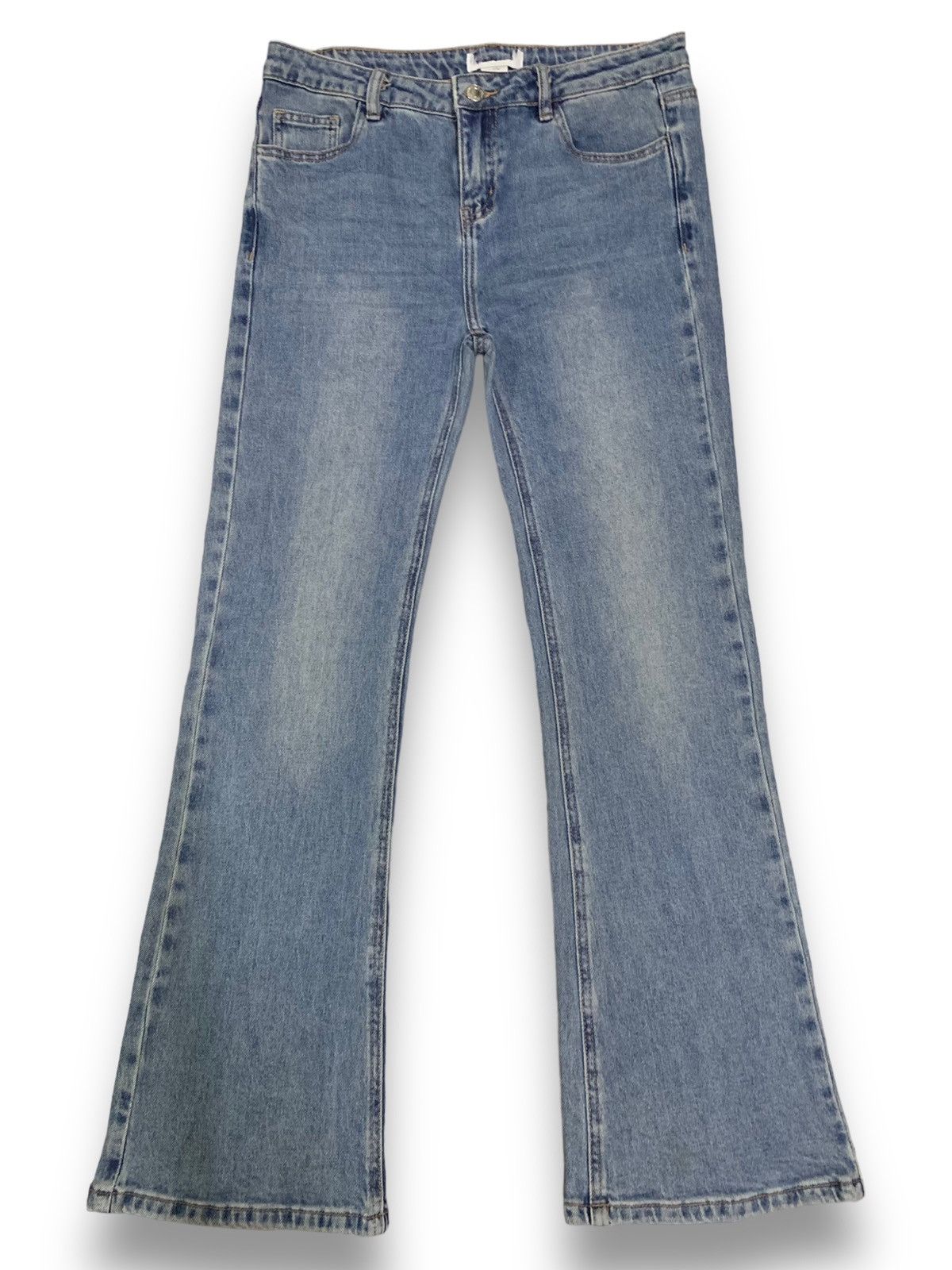 Japanese Brand Y2K Japanese Brand Urban Revivo Flared Jeans Women Size Size US 30 / EU 46 - 1 Thumbnail