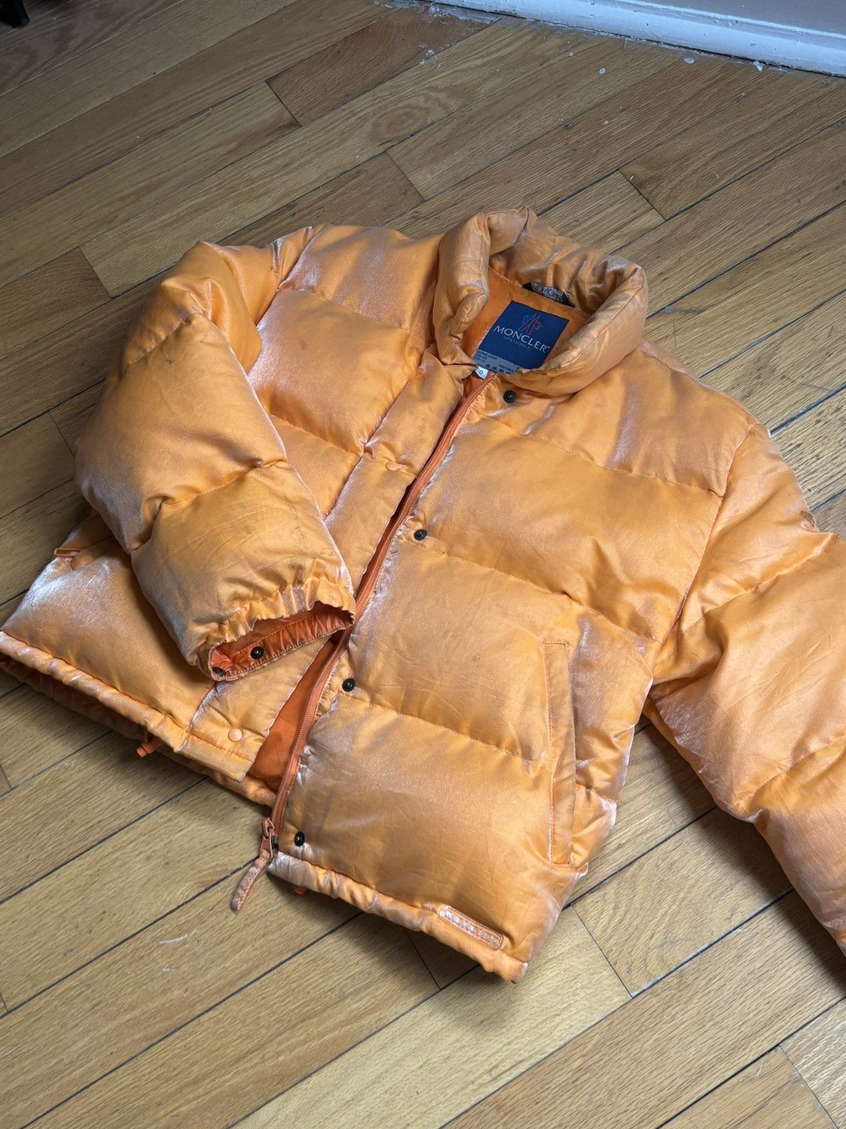 Moncler Moncler Orange Puffer Jacket Size US S / EU 44-46 / 1 - 1 Thumbnail