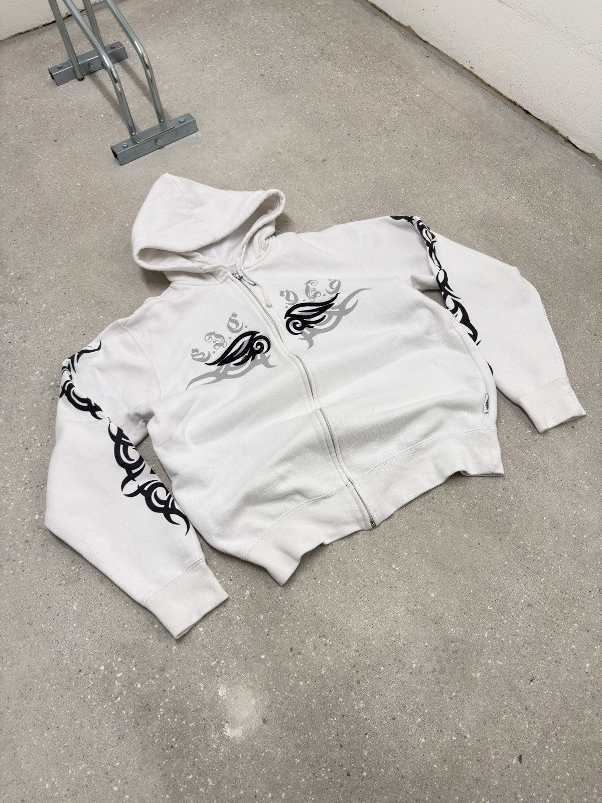 Other 90s White tribal hoodie Size US S / EU 44-46 / 1 - 1 Thumbnail