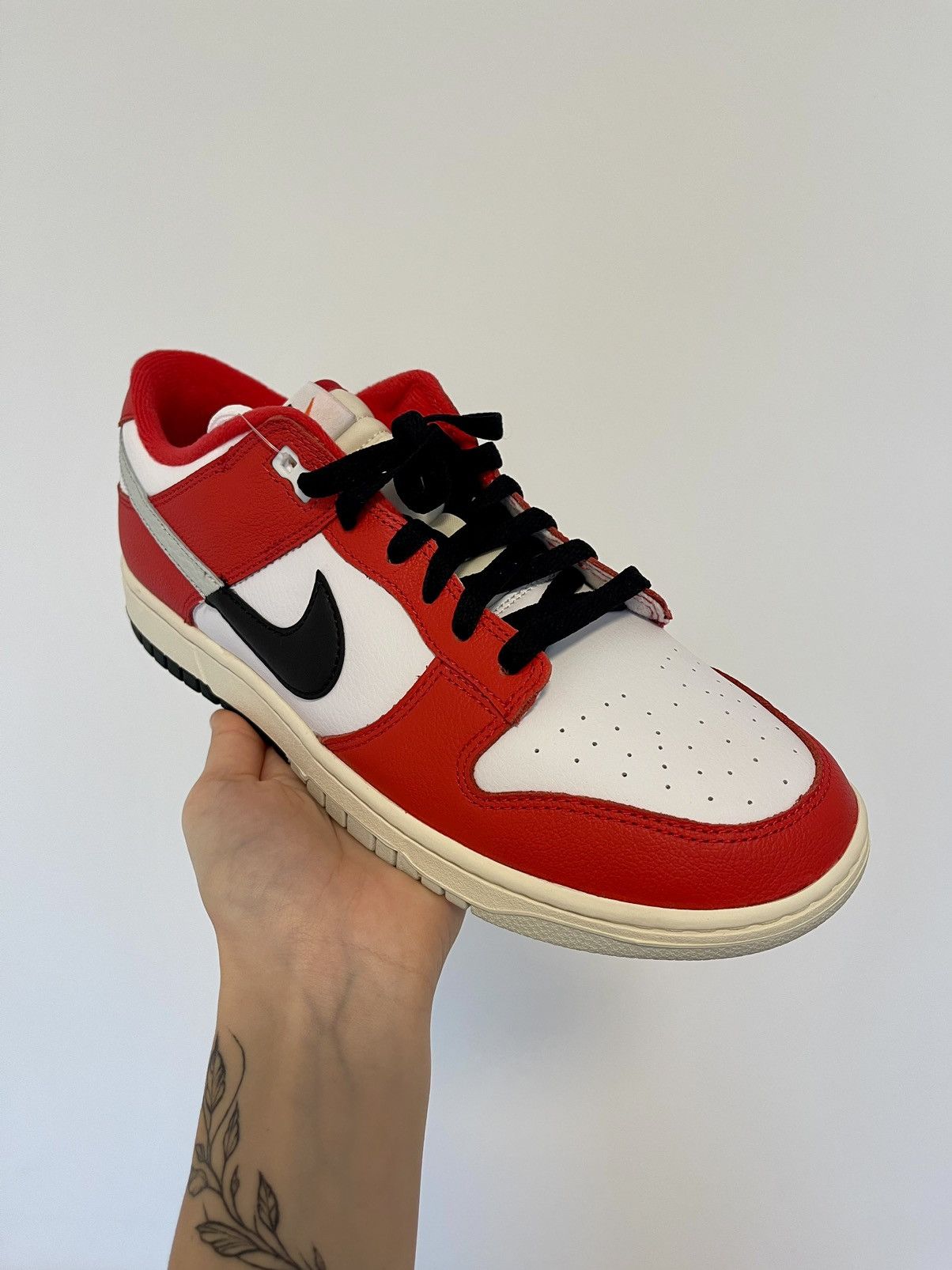 Nike NIKE DUNK LOW CHICAGO SPLIT Size US 11 / EU 44 - 1 Thumbnail