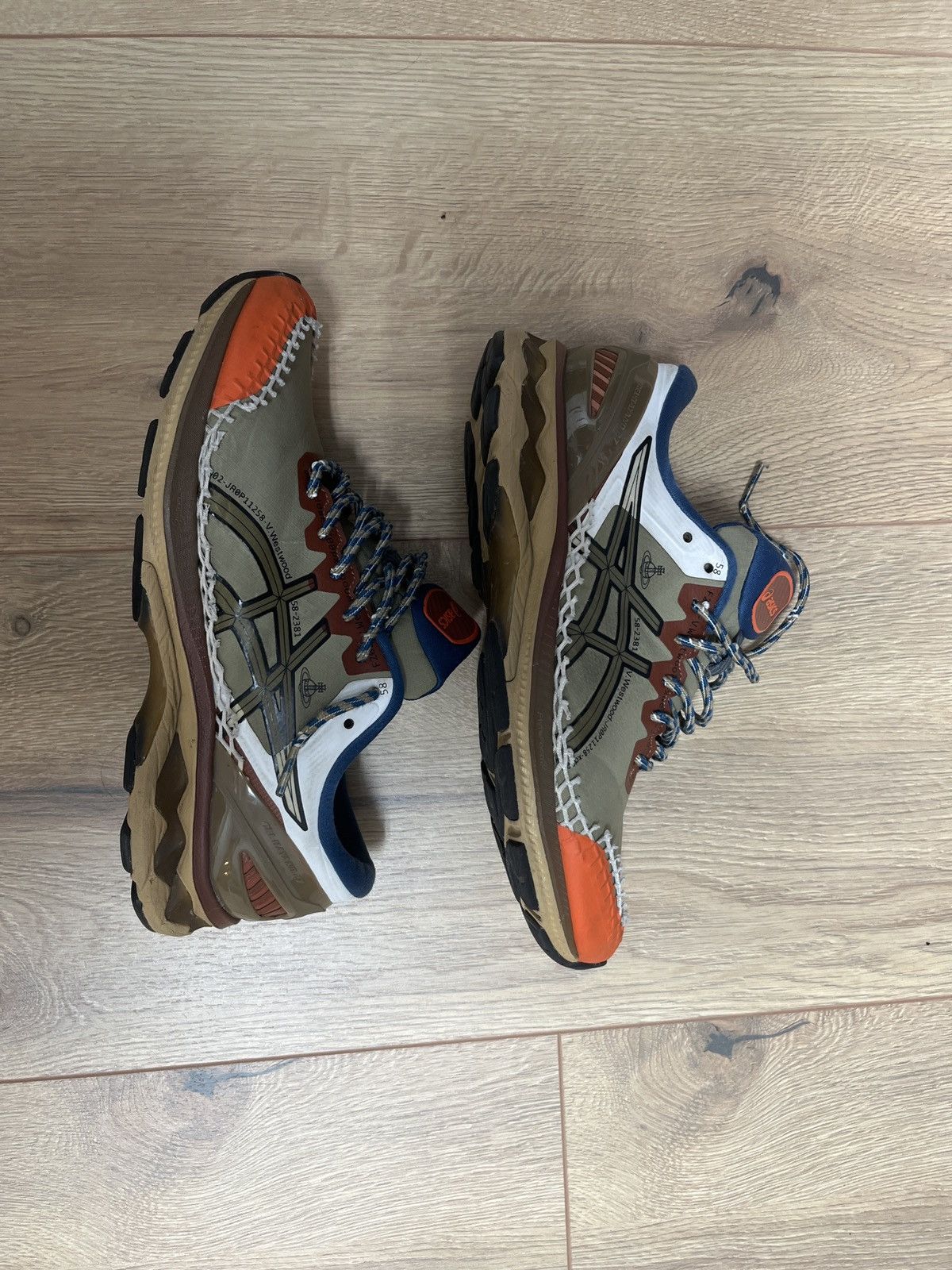 Asics × Vivienne Westwood Asics Gel-Kayano 27 Vivienne Westwood Size US 7 / EU 40 - 1 Thumbnail