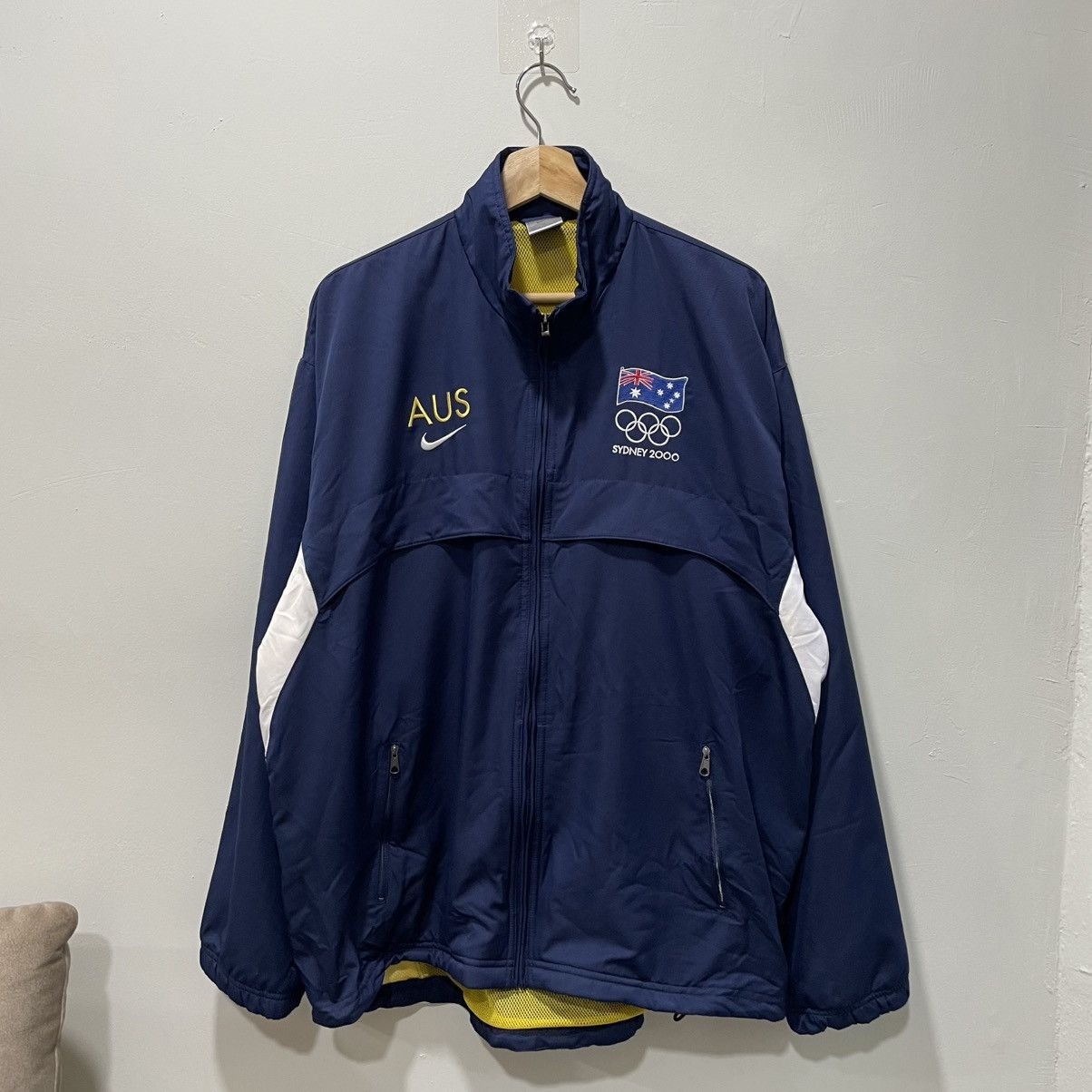 Nike Nike Australia Sydney 2000 Vintage Jacket 🍒 Size US L / EU 52-54 / 3 - 2 Thumbnail