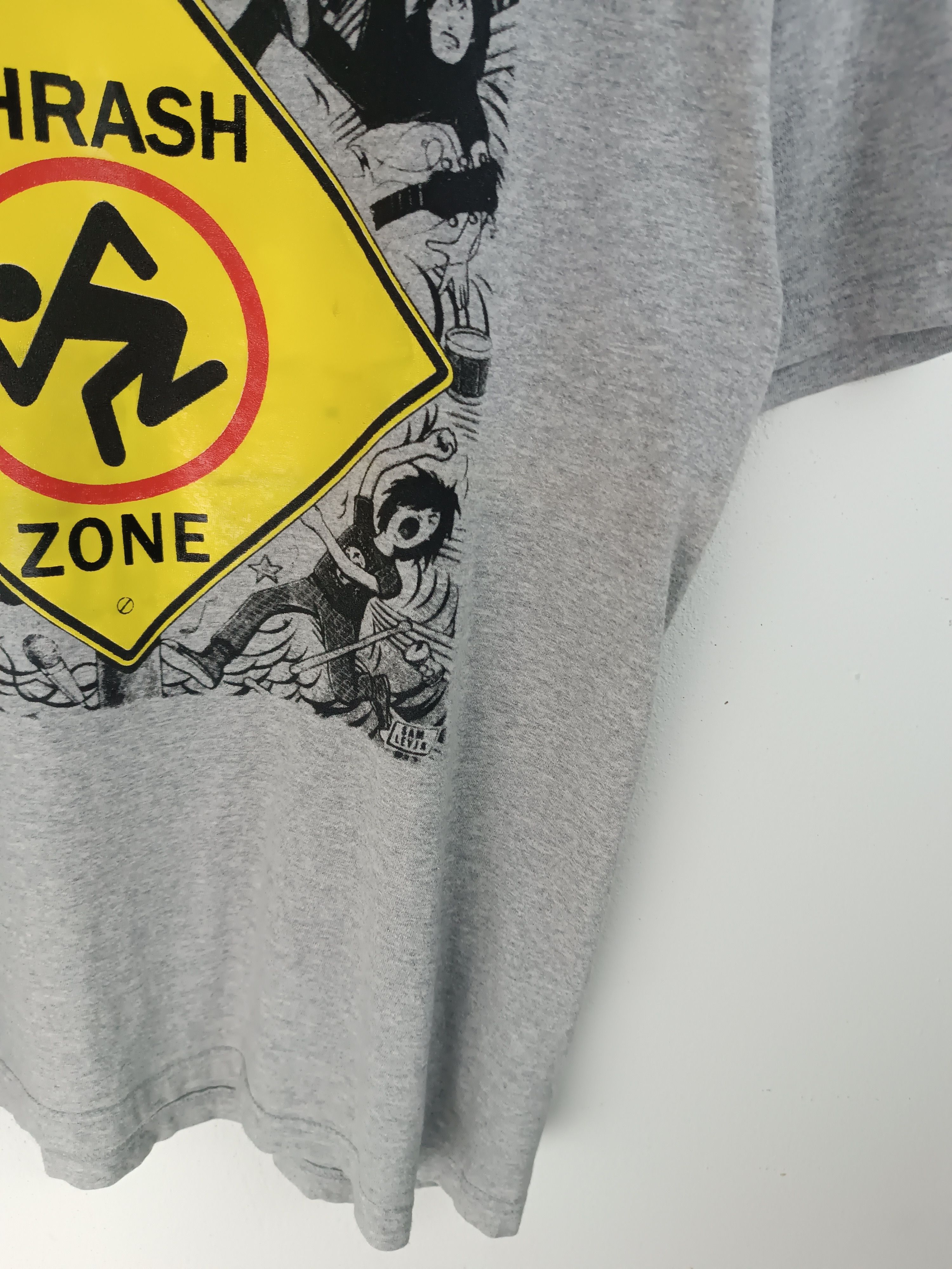 Band Tees VINTAGE DIRTY ROTTEN IMBECILES D.R.I THRASH ZONE TEE Size US L / EU 52-54 / 3 - 14 Thumbnail