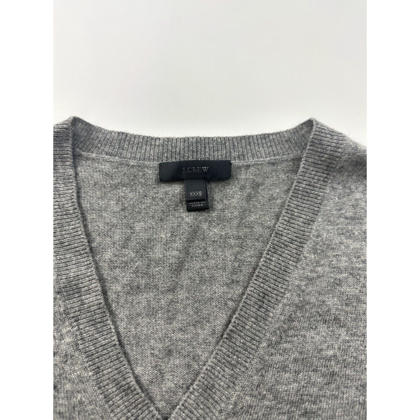J.Crew J.Crew Sweater 3XS Womens Gray Long Sleeve V-Neck Wool Blend Size XXS / US 00 / IT 34 - 2 Thumbnail